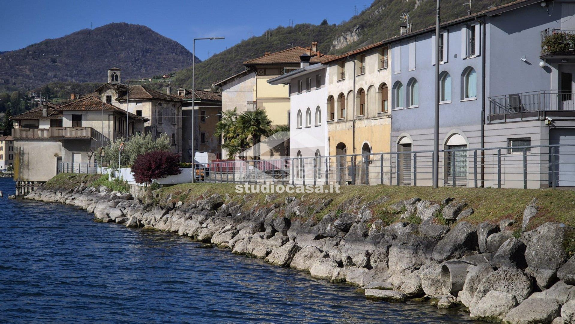 Attico in vendita a Costa Volpino