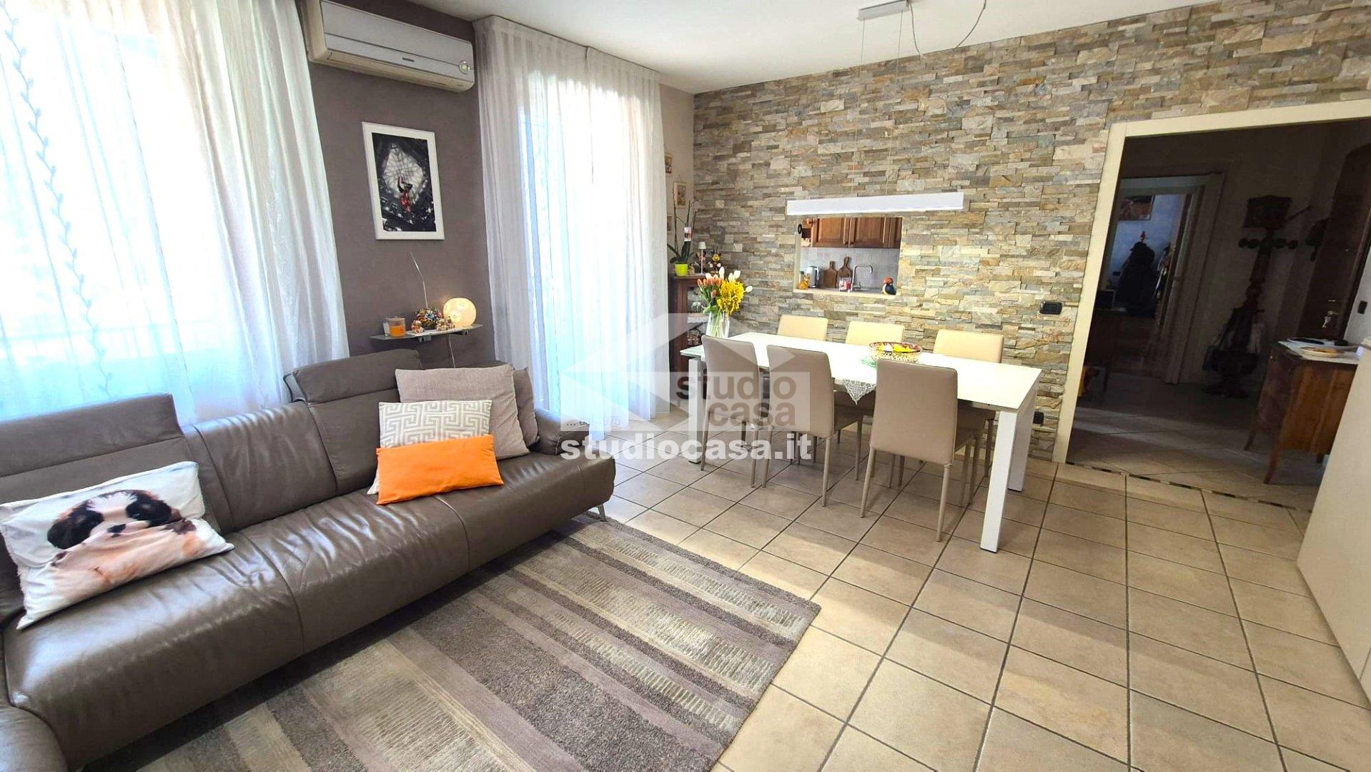 Appartamento in vendita a Costa Volpino
