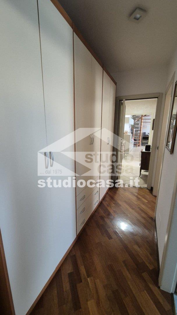 Appartamento in vendita a Costa Volpino