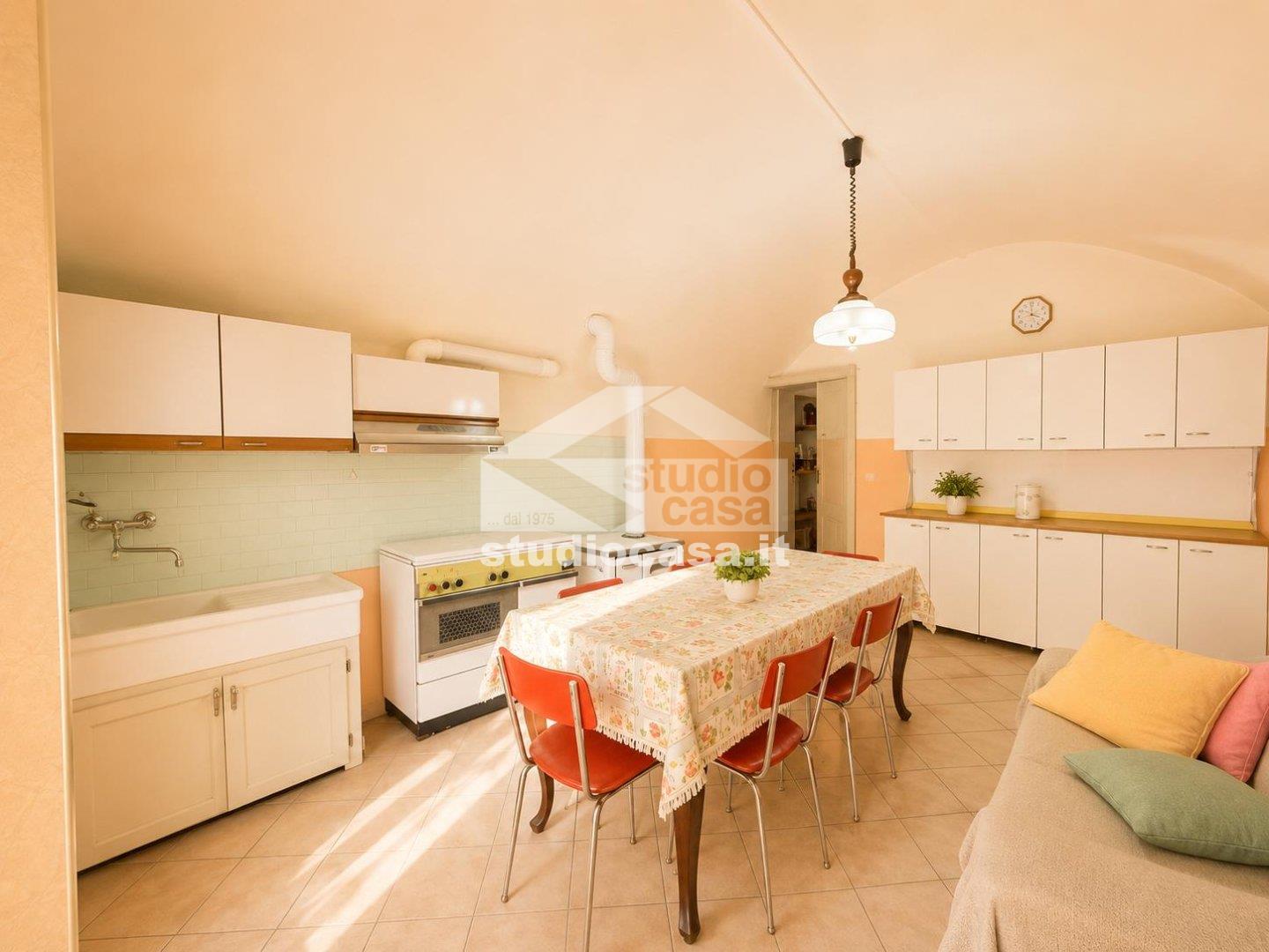 Casa Unifamiliare in vendita a Endine Gaiano