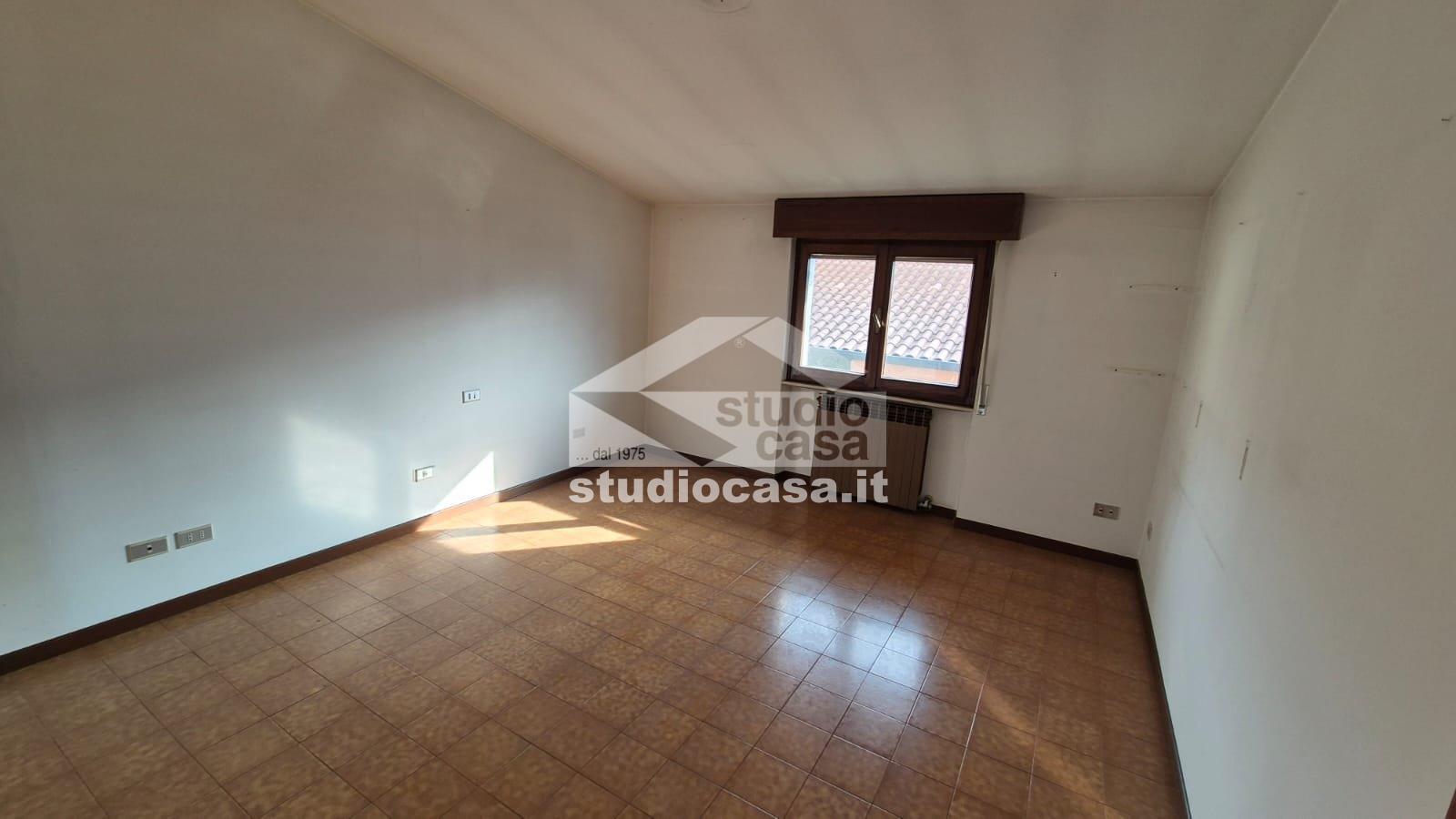 Casa Unifamiliare in vendita a Costa Volpino