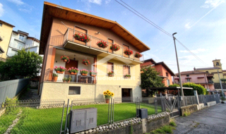 Casa Unifamiliare in vendita a Costa Volpino