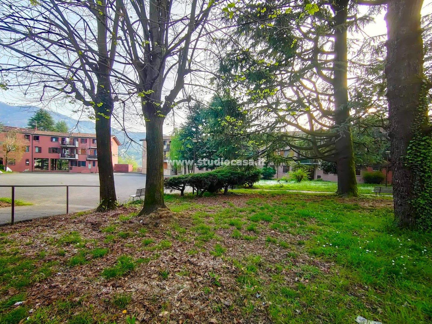 Appartamento in vendita a Caprino Bergamasco