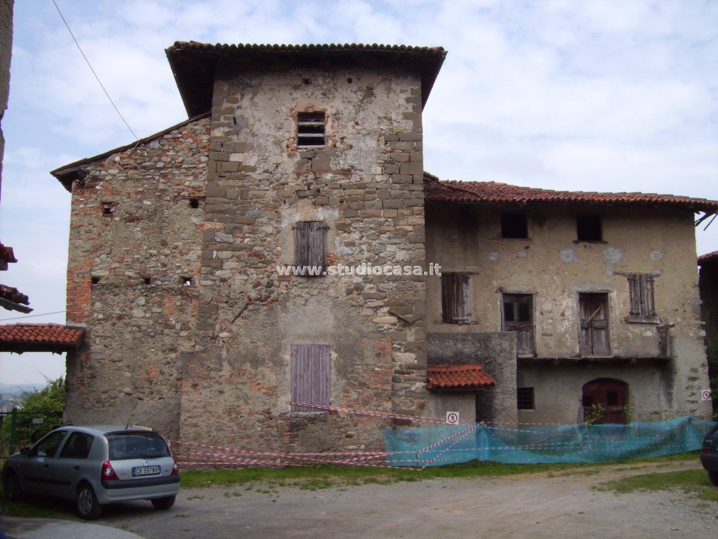 Cascina in vendita a Cisano Bergamasco
