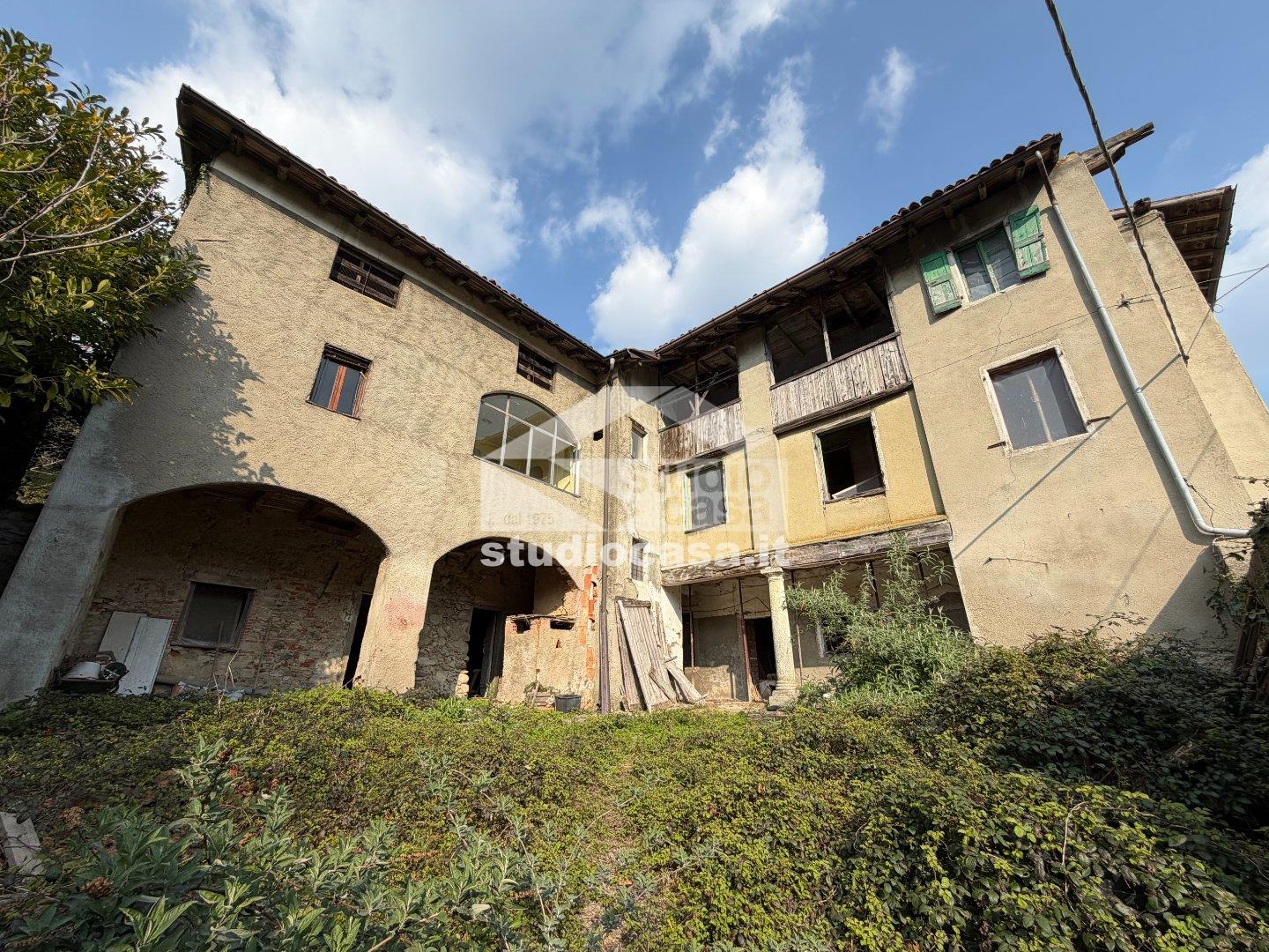 Cascina in vendita a Cisano Bergamasco