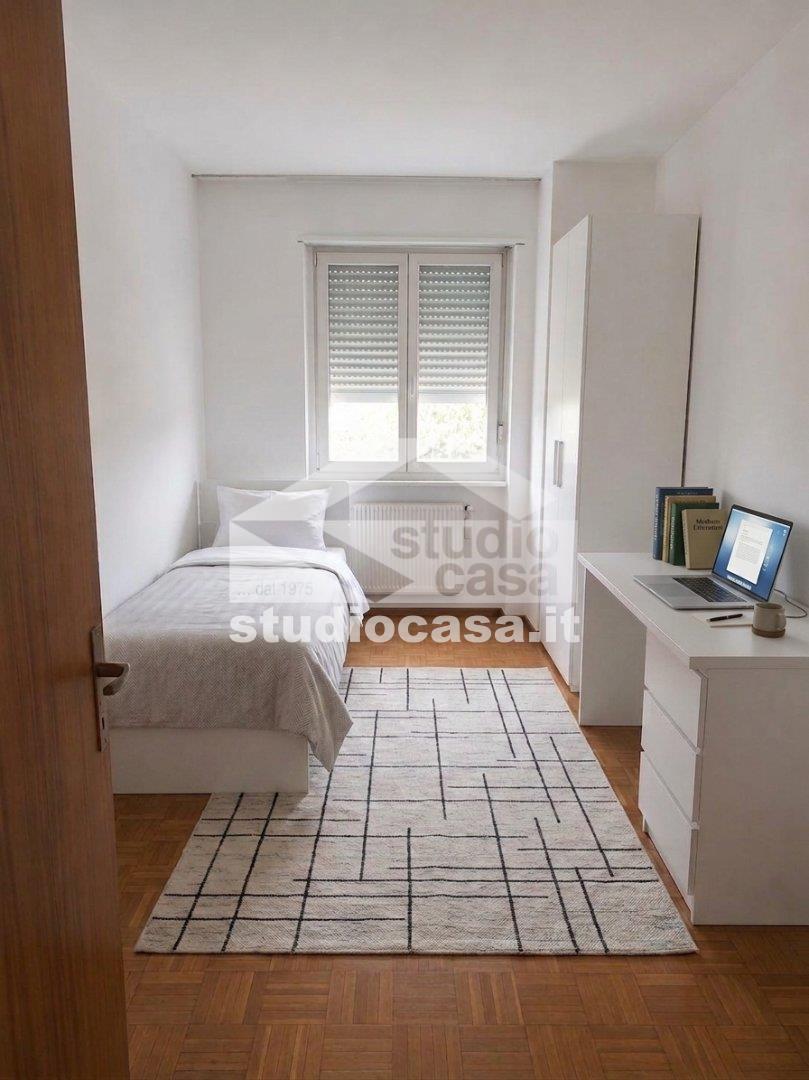 Stanza in Appartamento in affitto a Rovereto