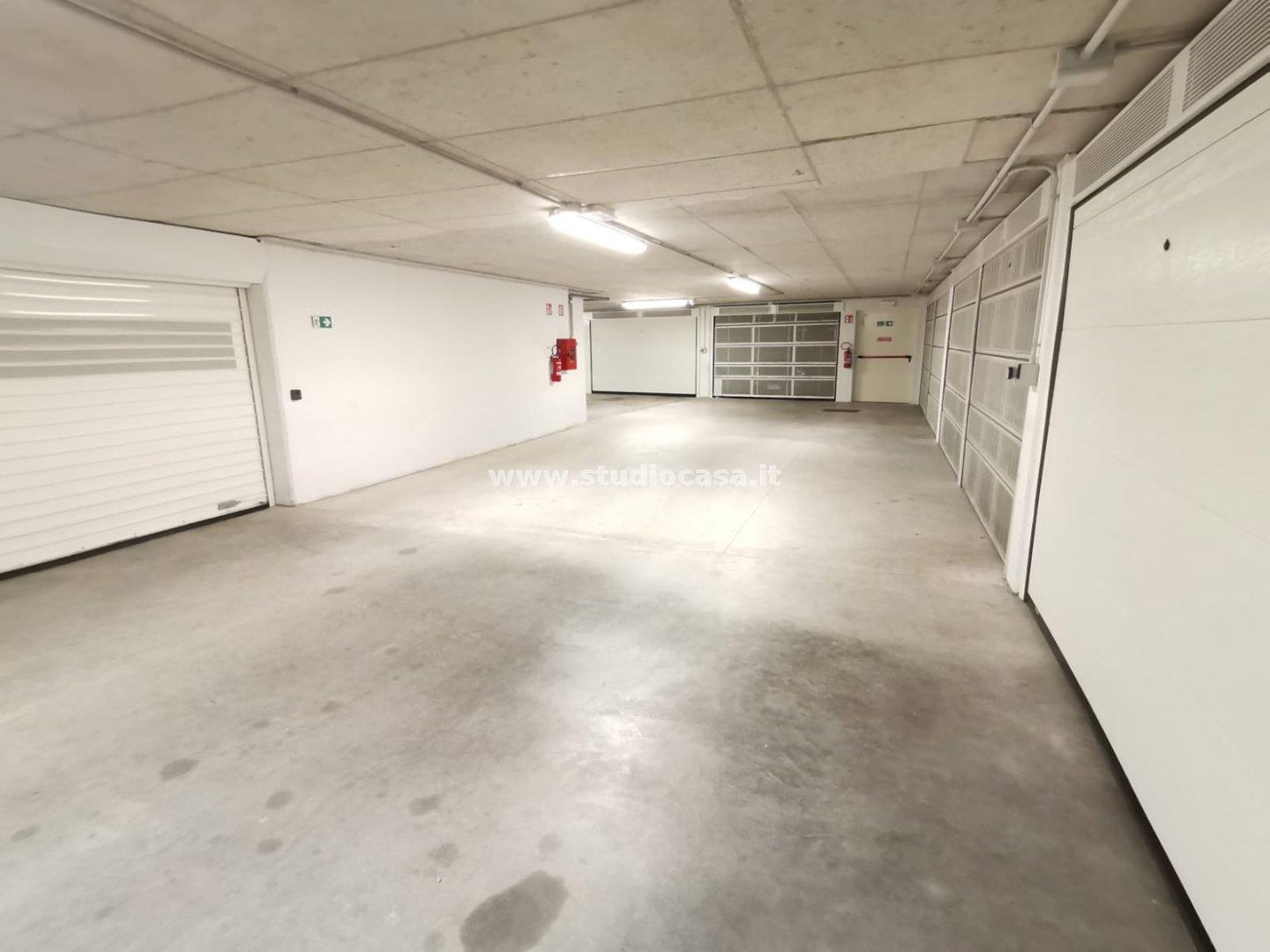 Box / Autorimessa in vendita a Rovereto