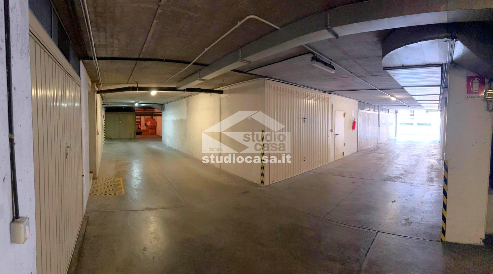 Box / Autorimessa in vendita a Rovereto