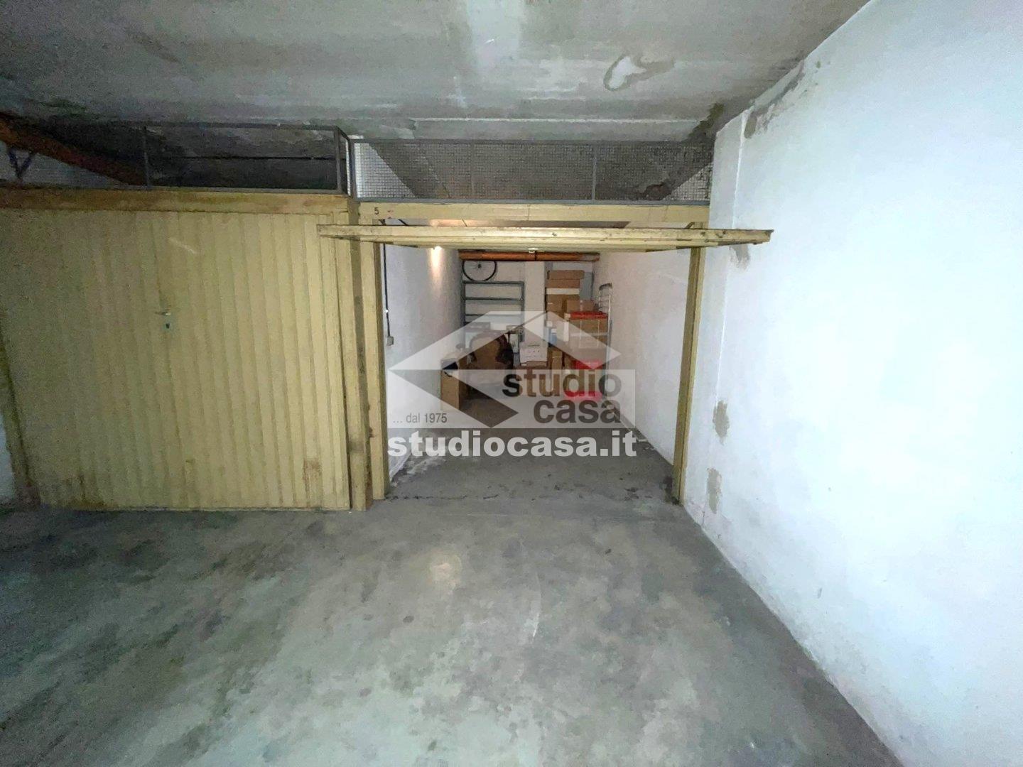 Box / Autorimessa in vendita a Rovereto