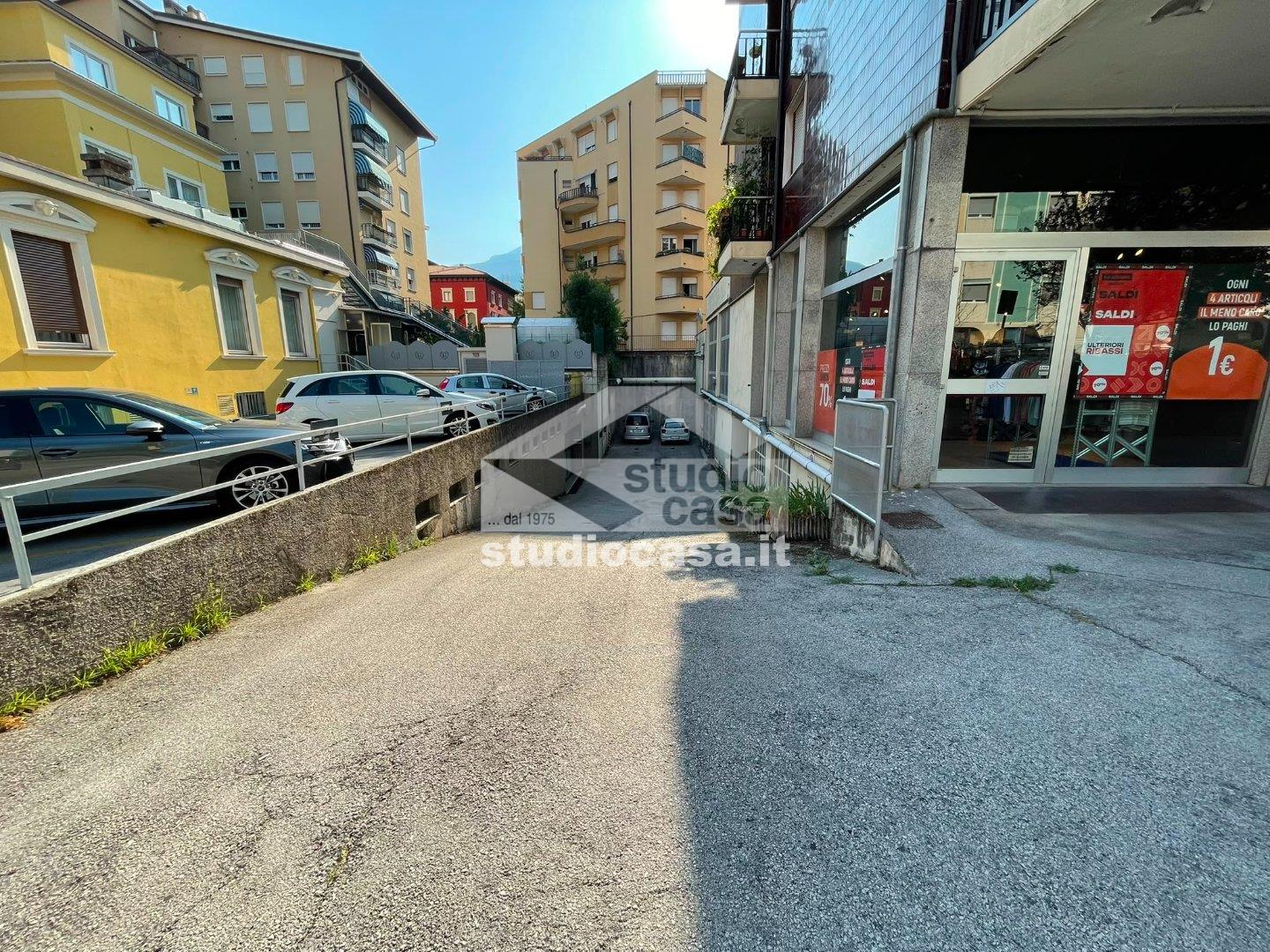 Box / Autorimessa in vendita a Rovereto