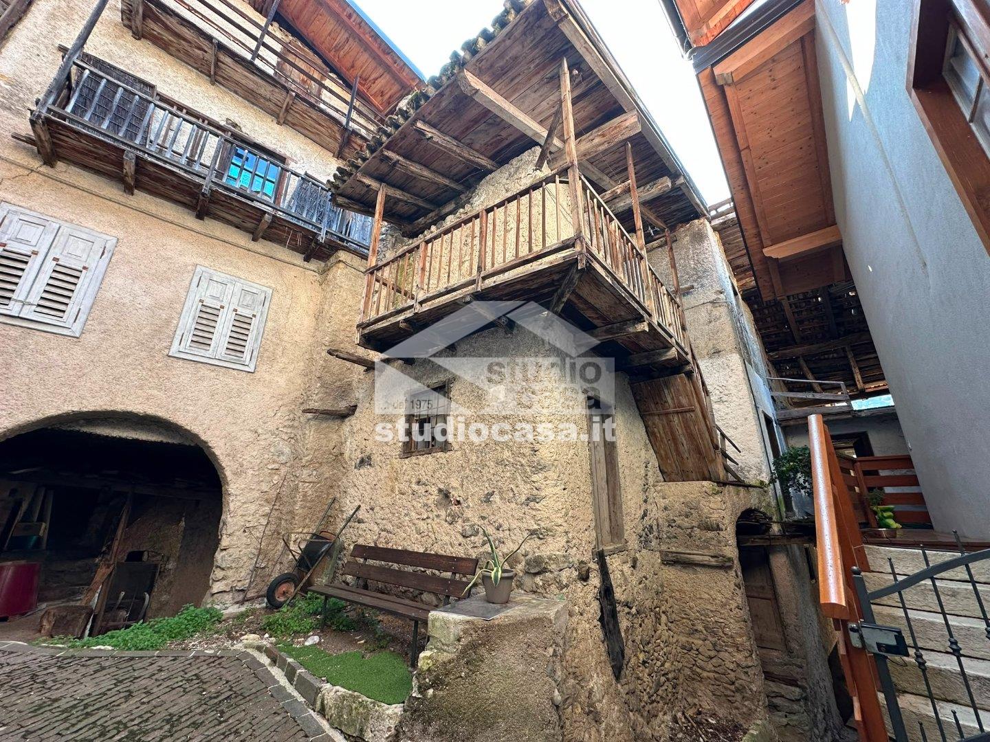 Casa Rustica in vendita a Terragnolo