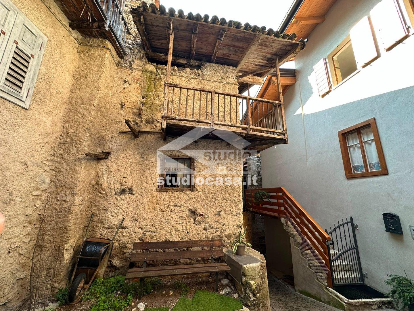 Casa Rustica in vendita a Terragnolo