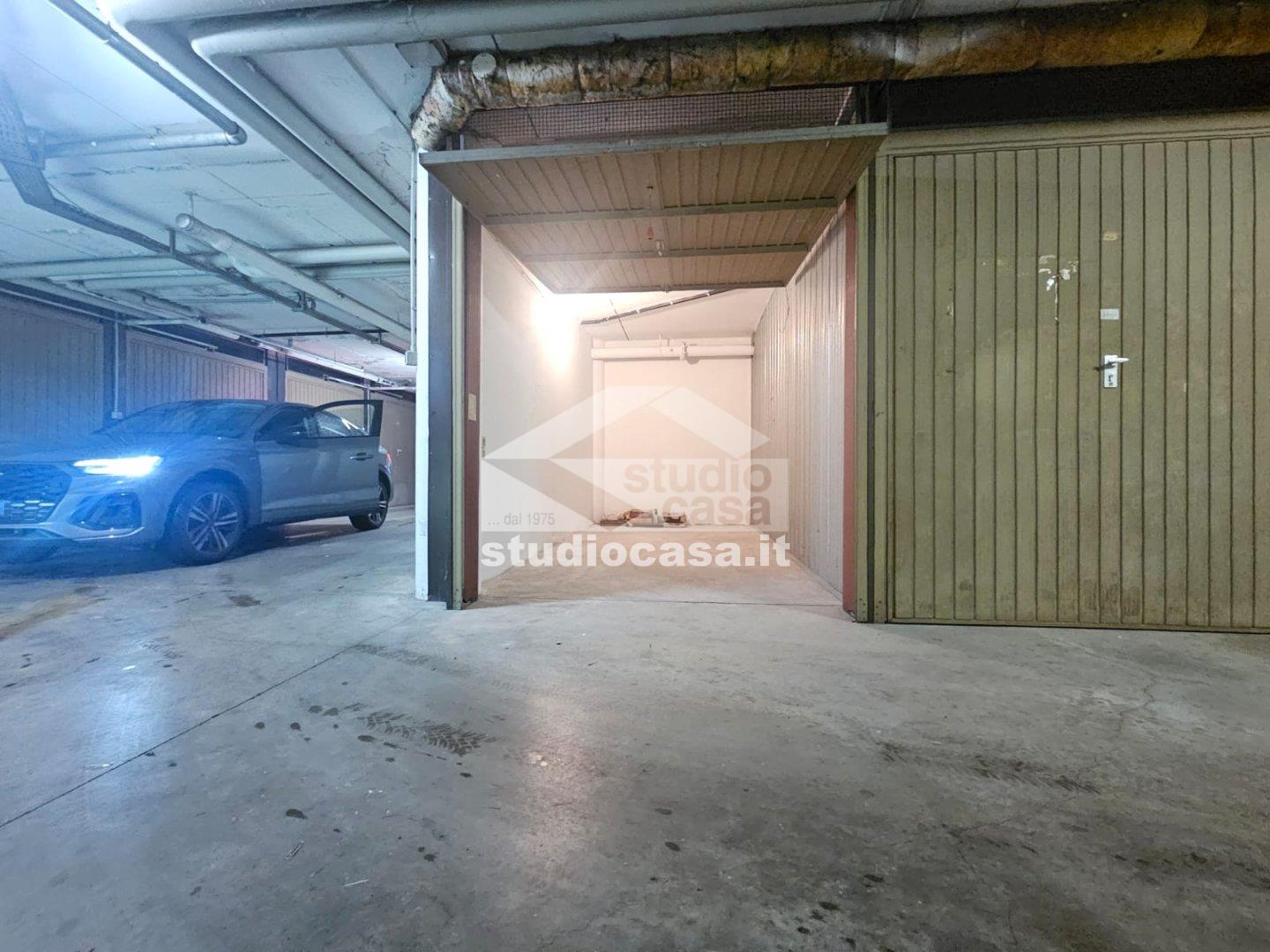Box / Autorimessa in vendita a Rovereto