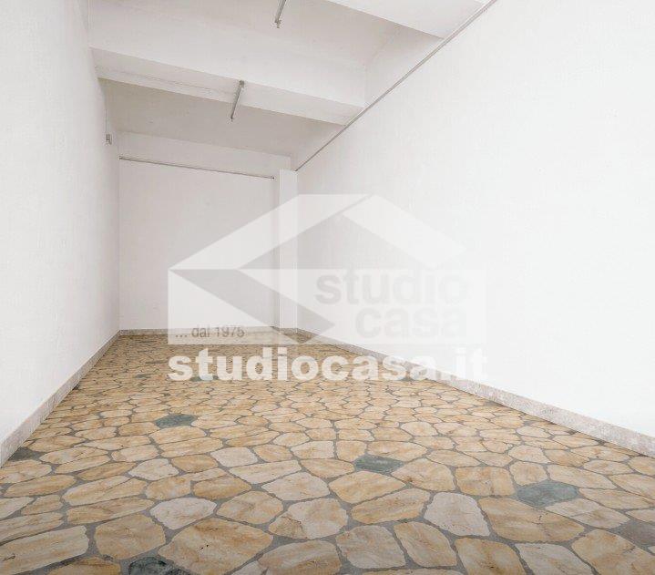 Box / Autorimessa in vendita a Isera