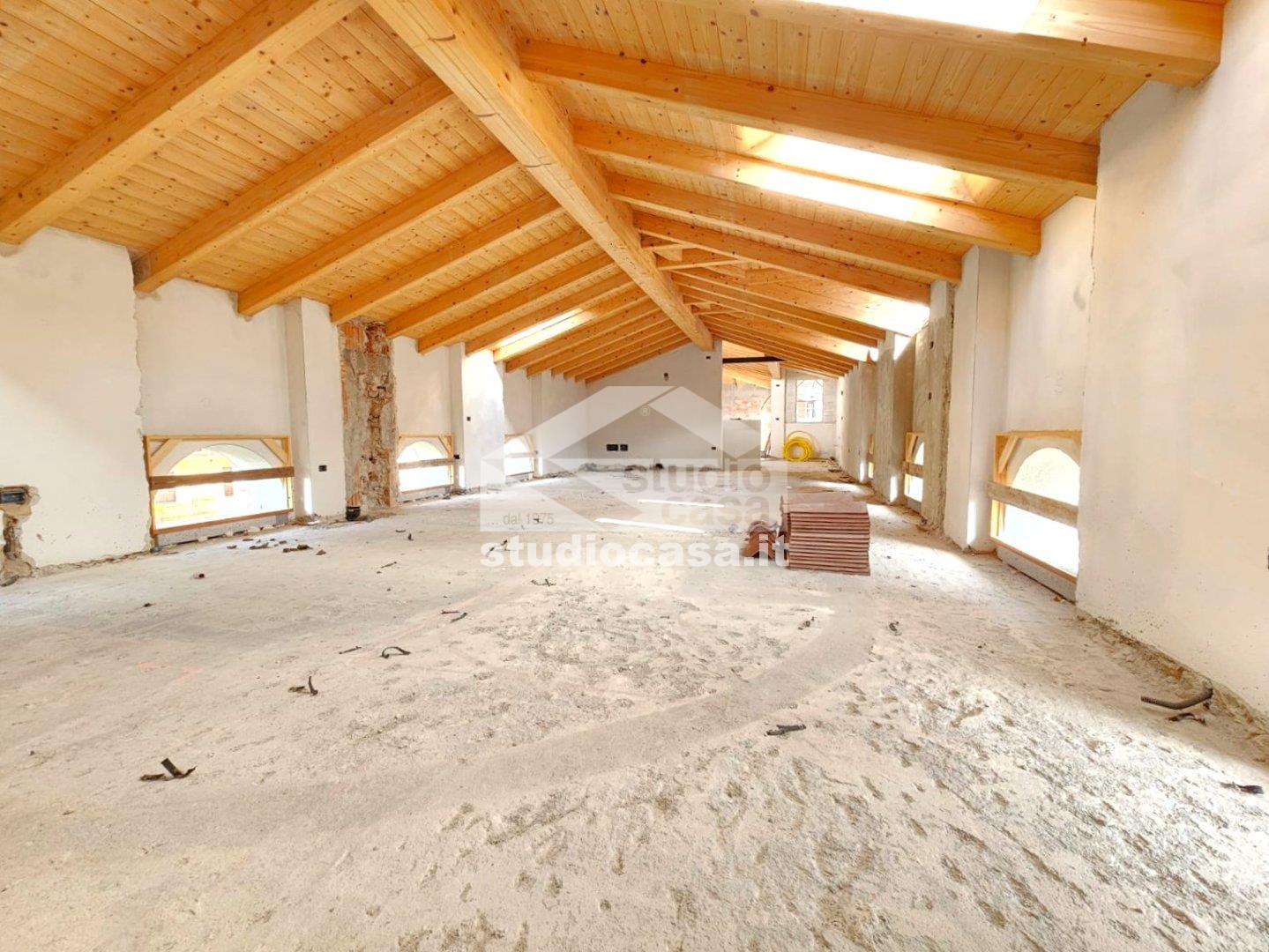 Mansarda in vendita a Nomi