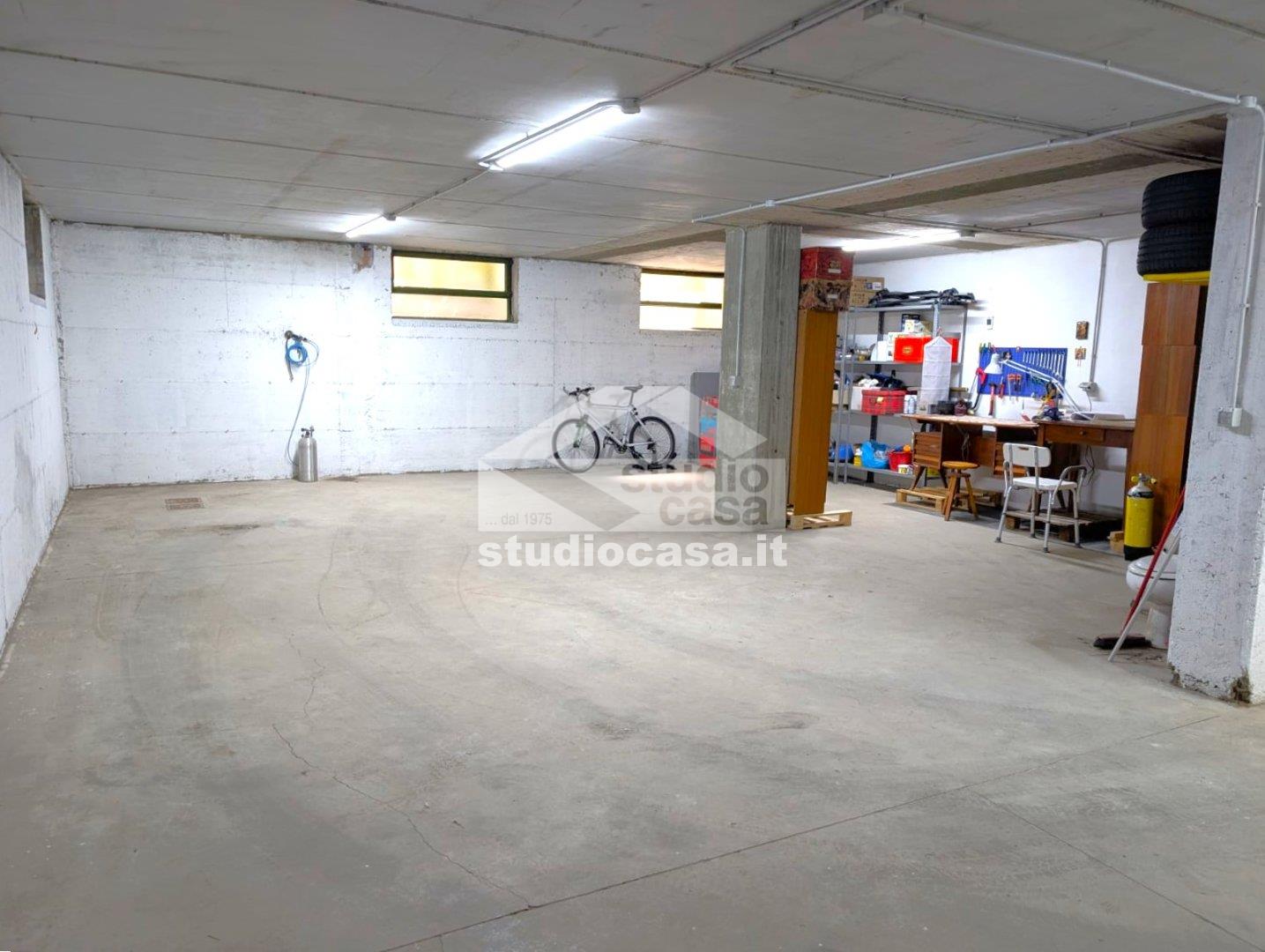 Magazzino in affitto a Volano