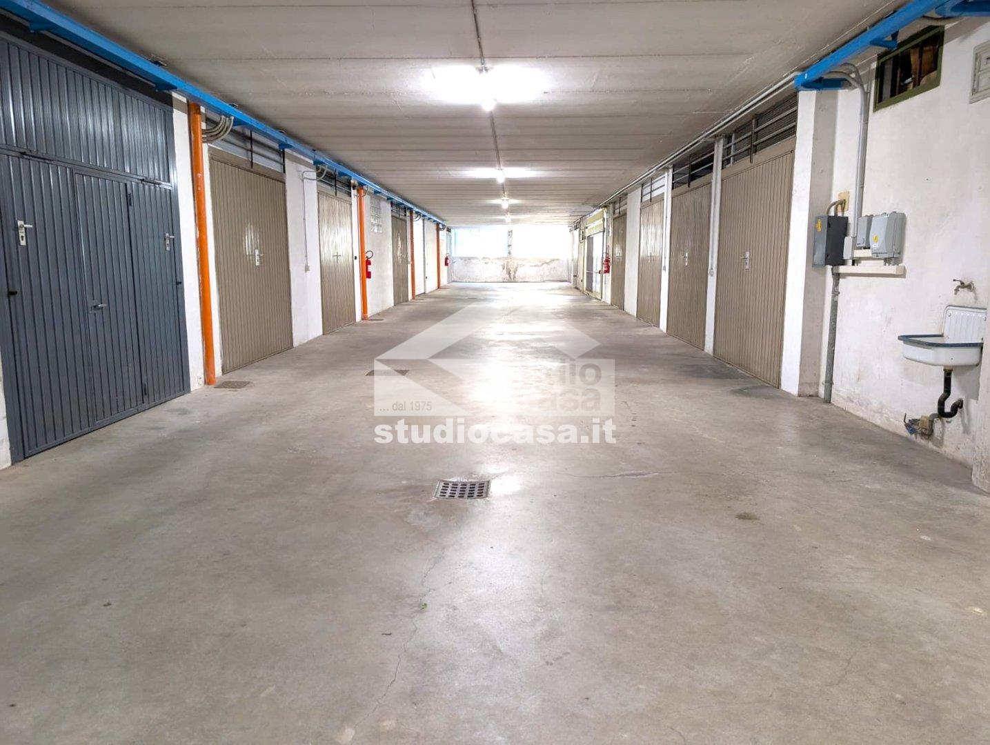 Magazzino in affitto a Volano