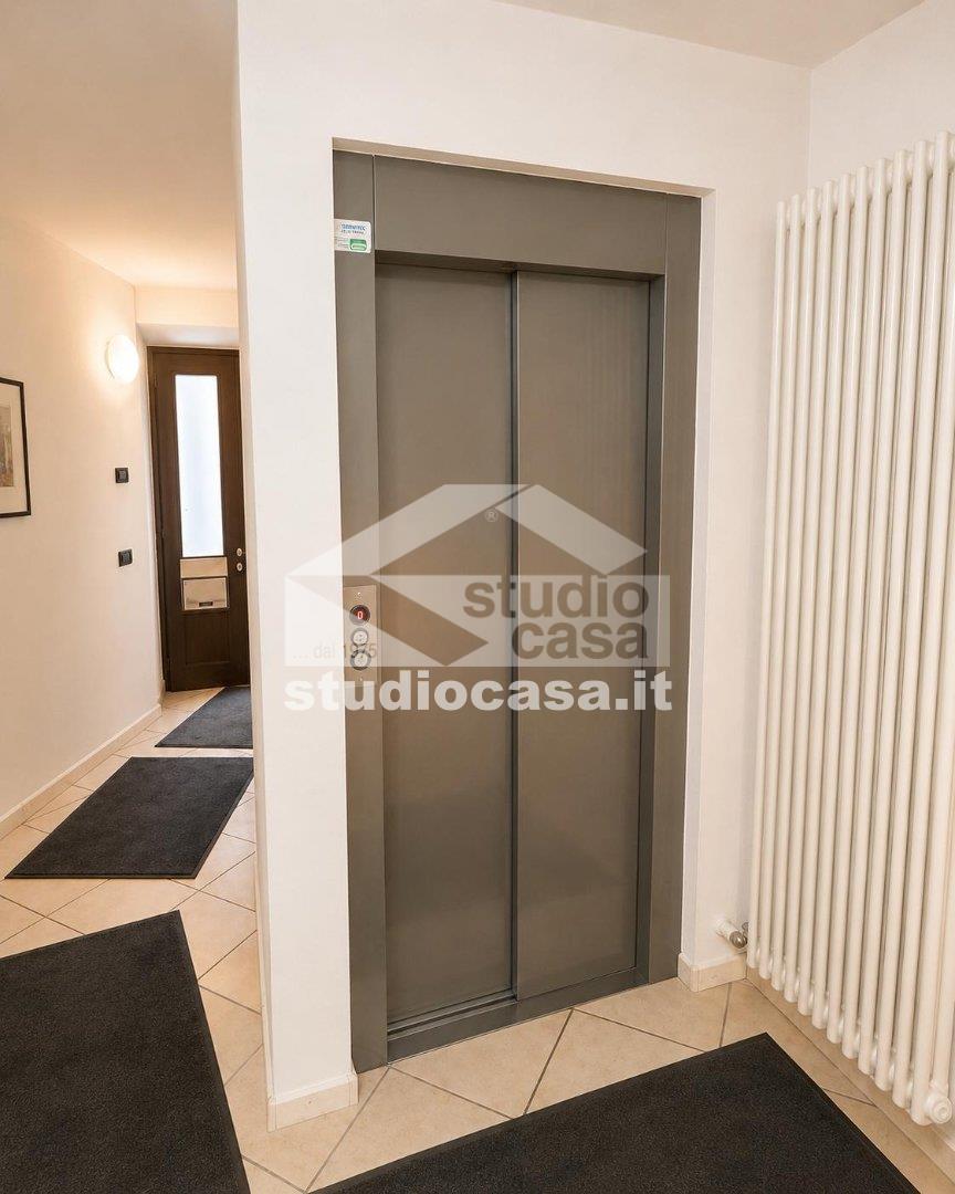 Stanza in Appartamento in affitto a Rovereto