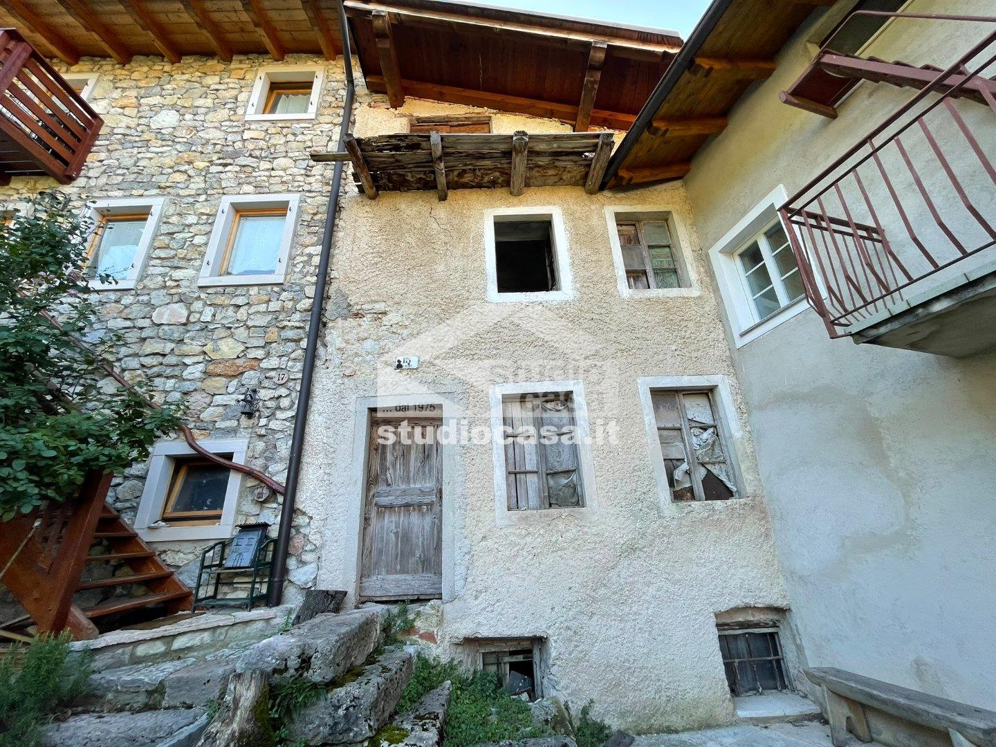 Casa Rustica in vendita a Rovereto