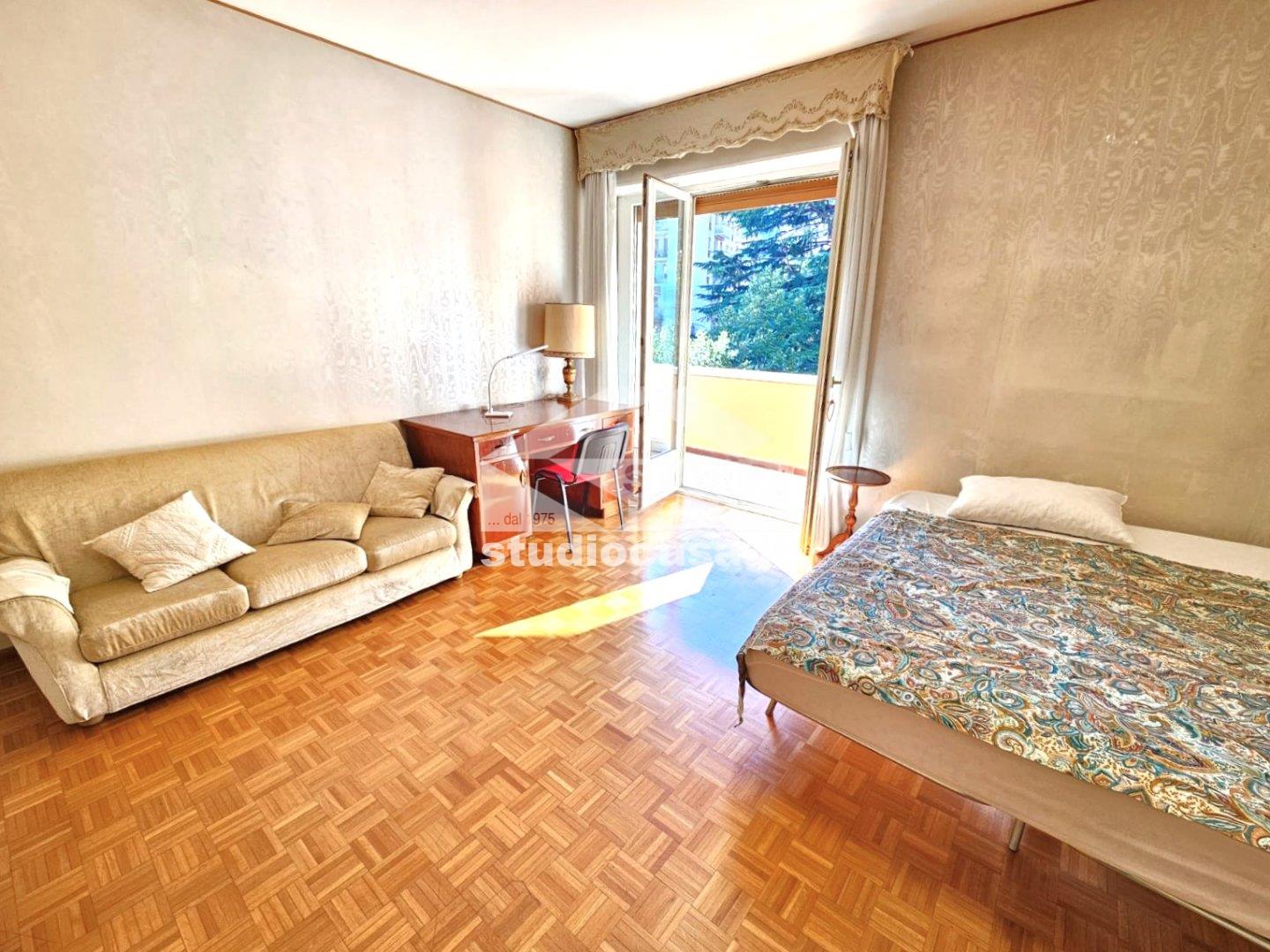 Stanza in Appartamento in affitto a Rovereto