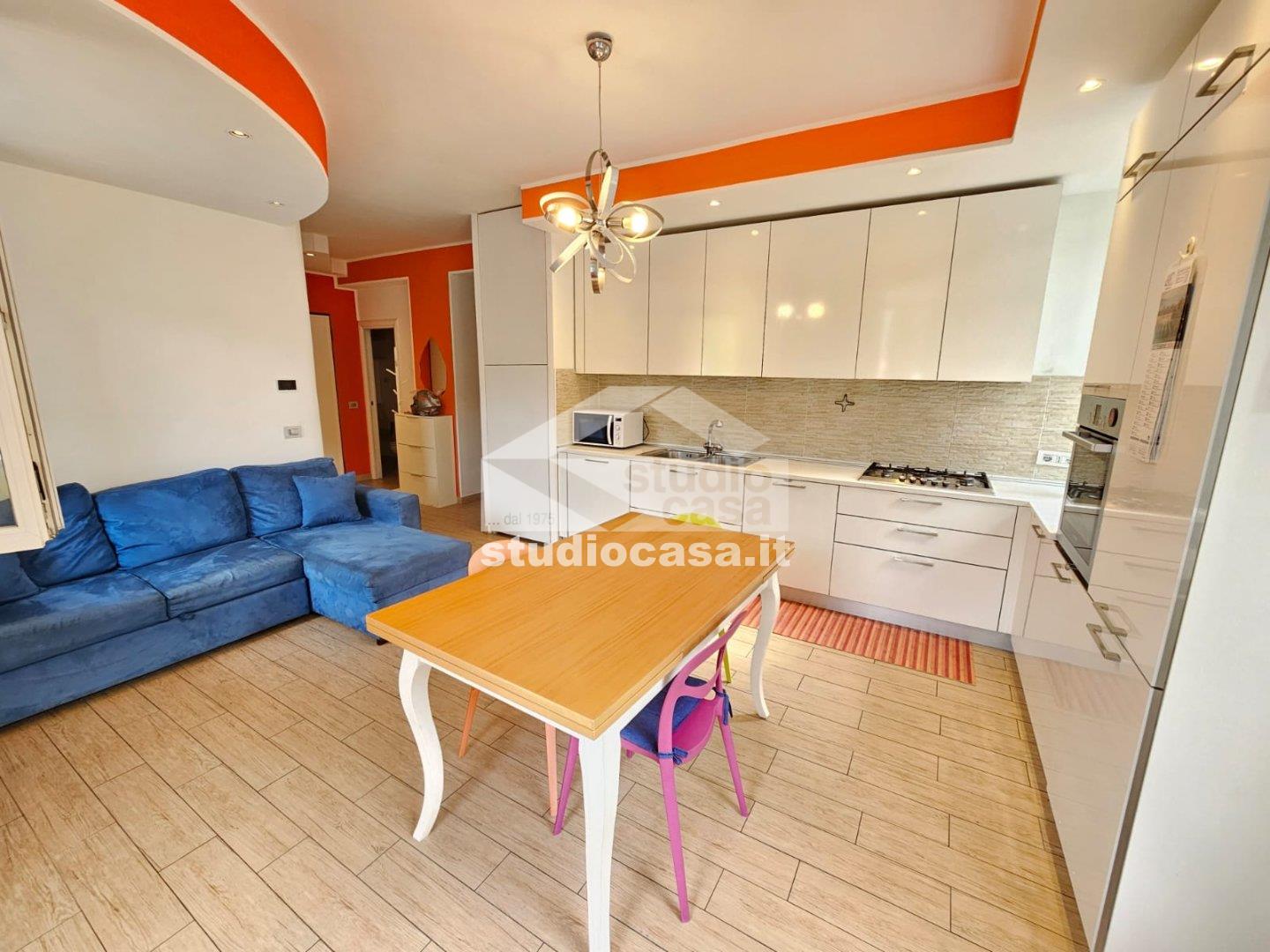Stanza in Appartamento in affitto a Rovereto