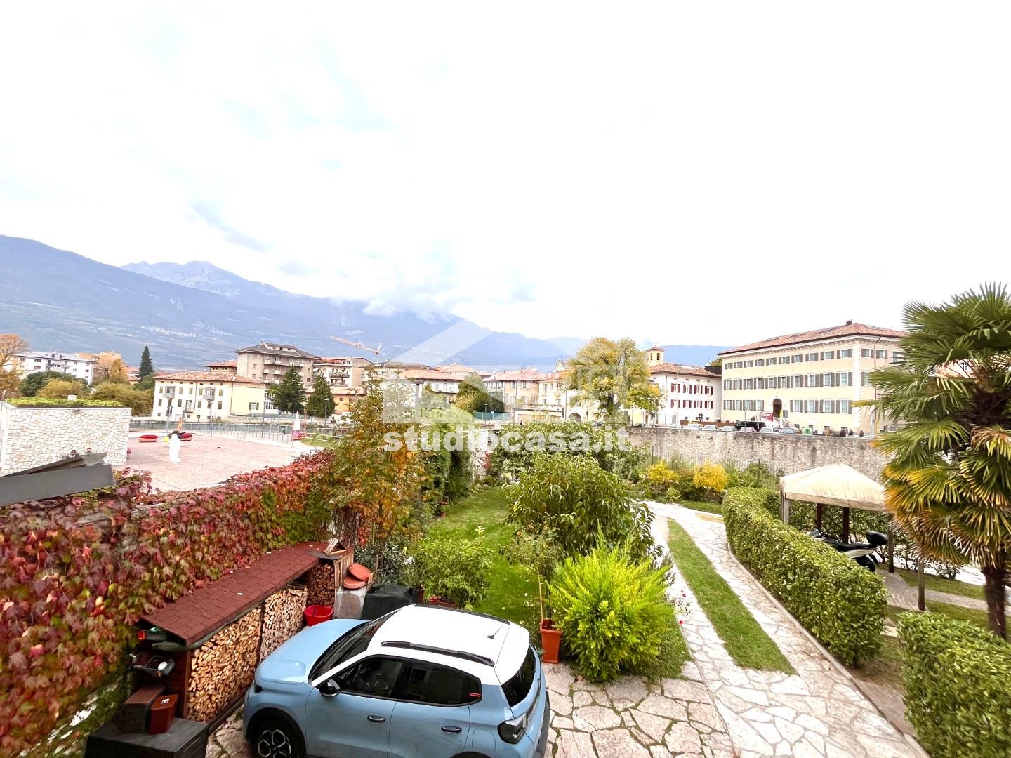Stanza in Appartamento in affitto a Rovereto