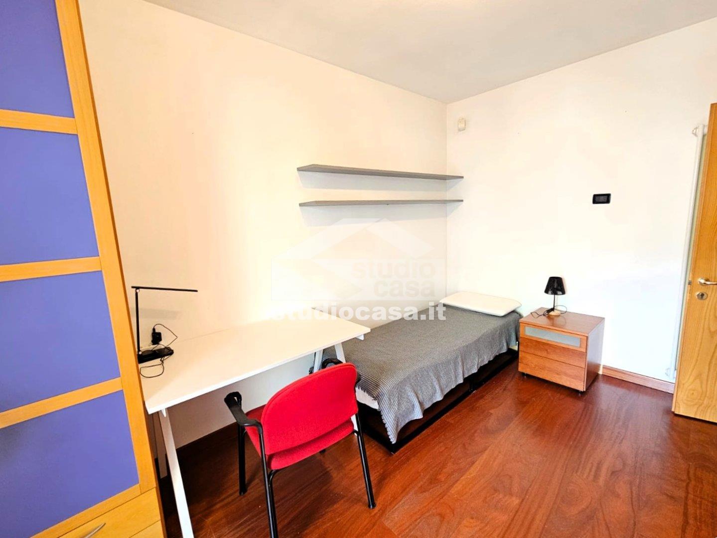 Stanza in Appartamento in affitto a Rovereto