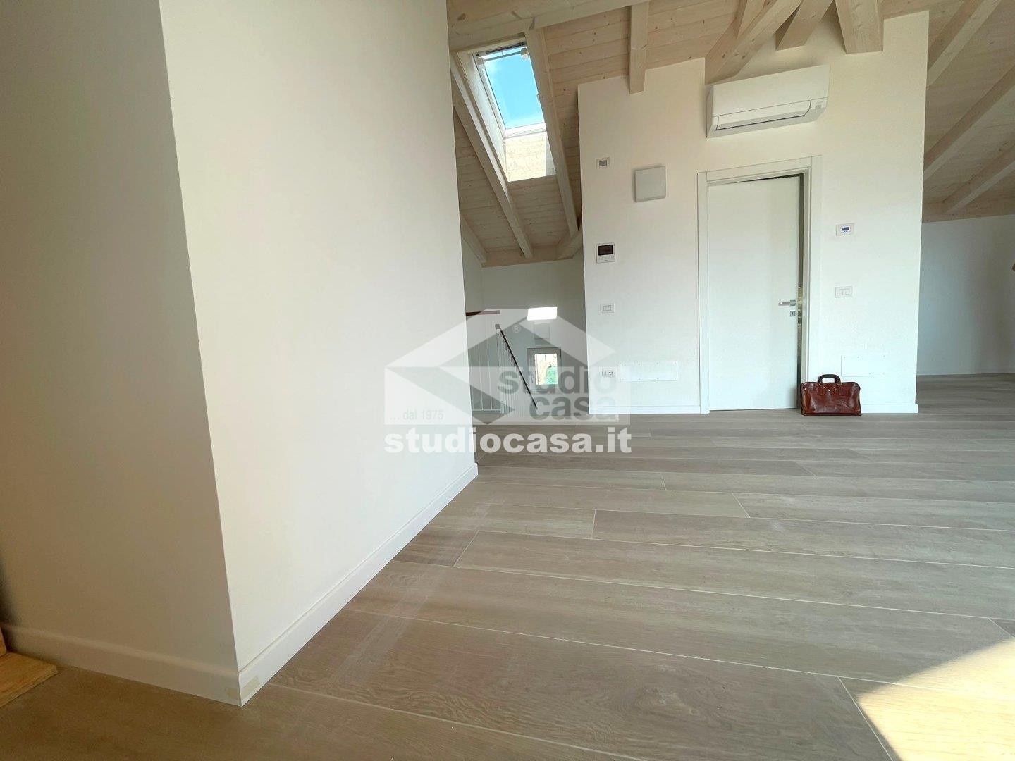 Villa a schiera in vendita a Nogaredo