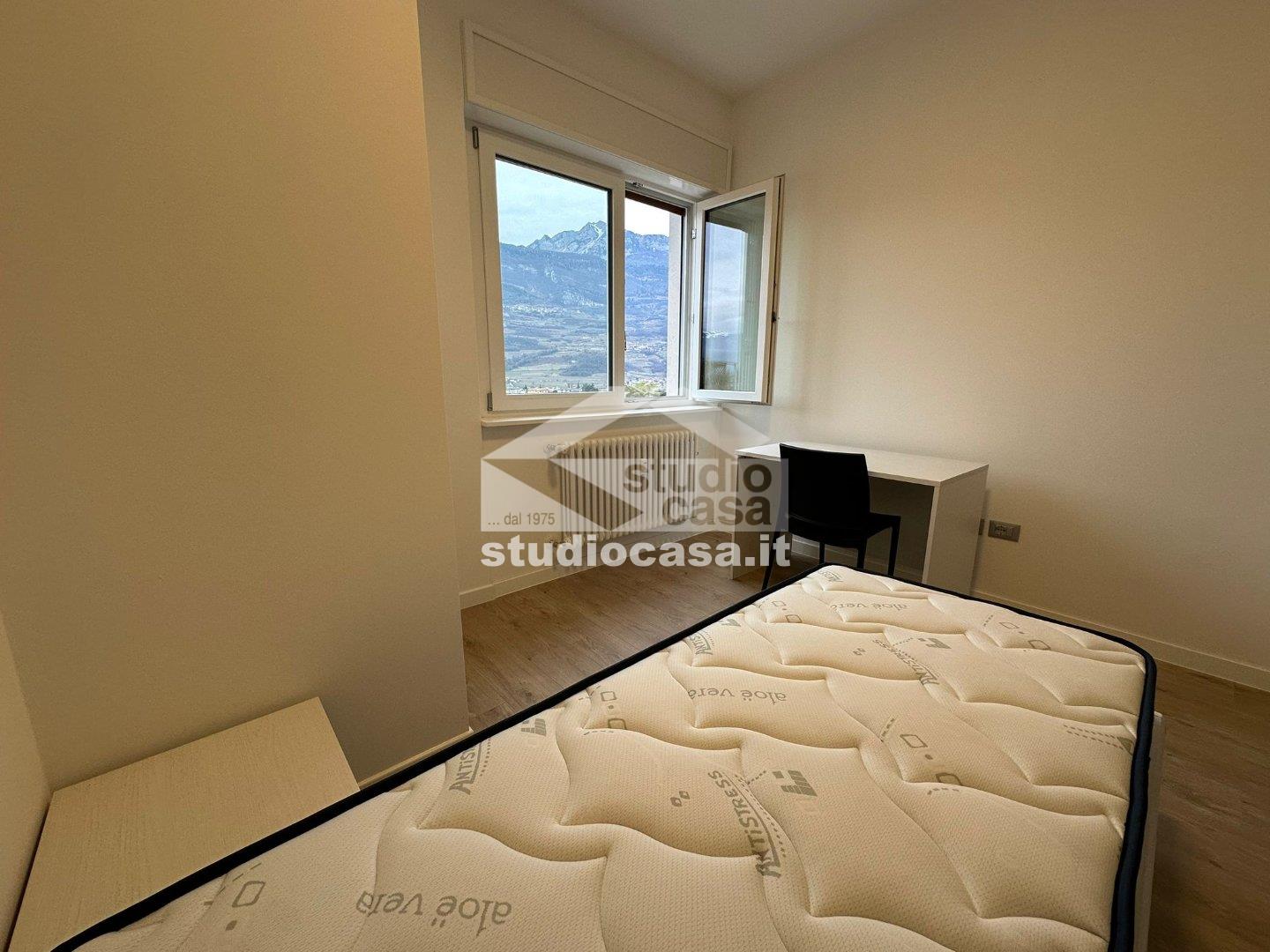 Stanza in Appartamento in affitto a Rovereto