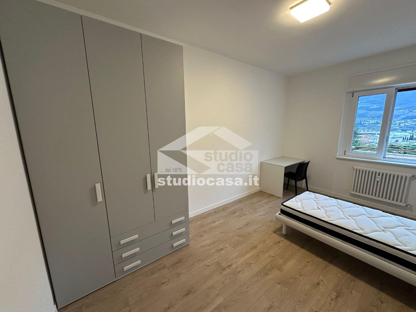 Stanza in Appartamento in affitto a Rovereto