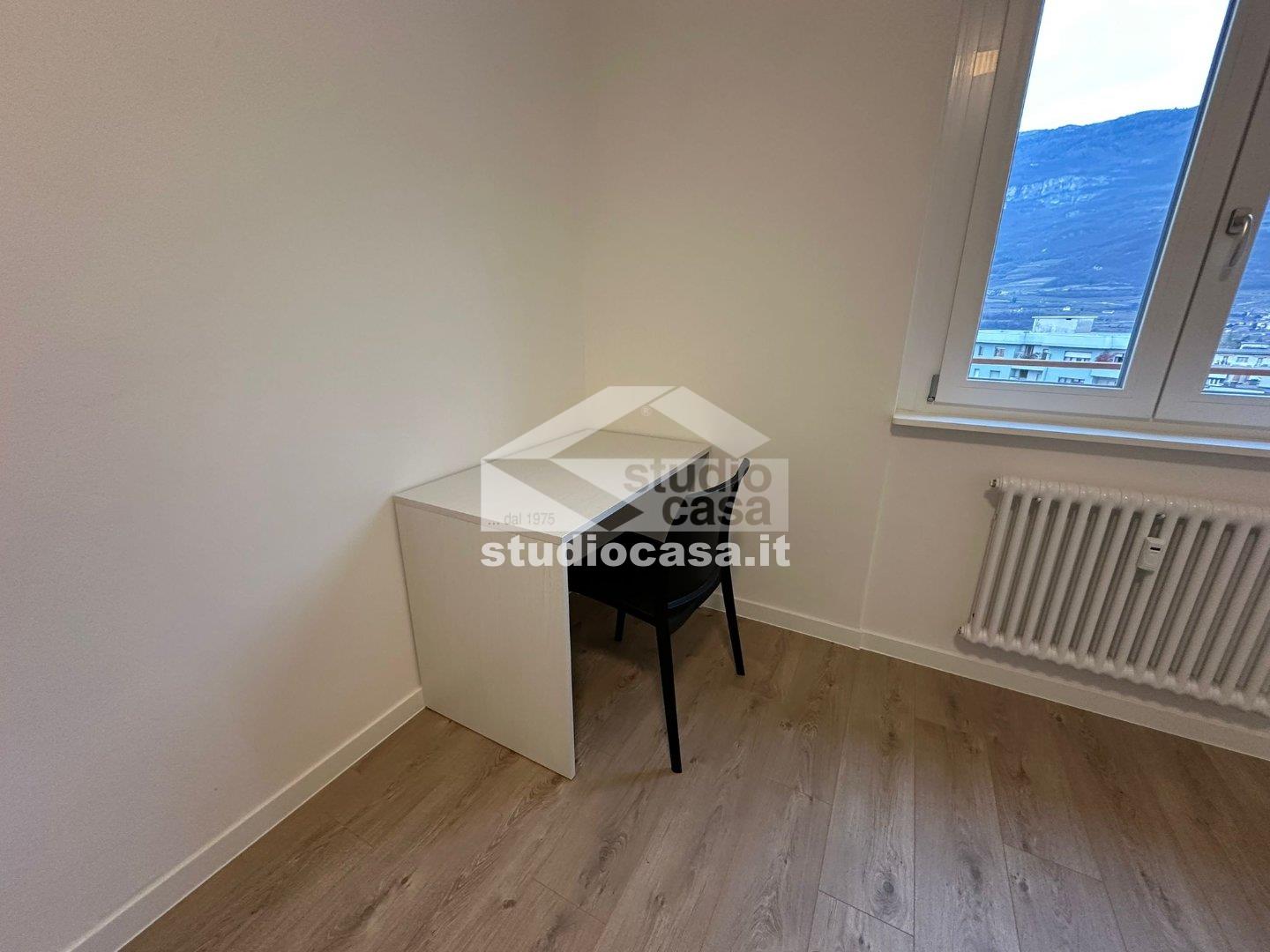 Stanza in Appartamento in affitto a Rovereto