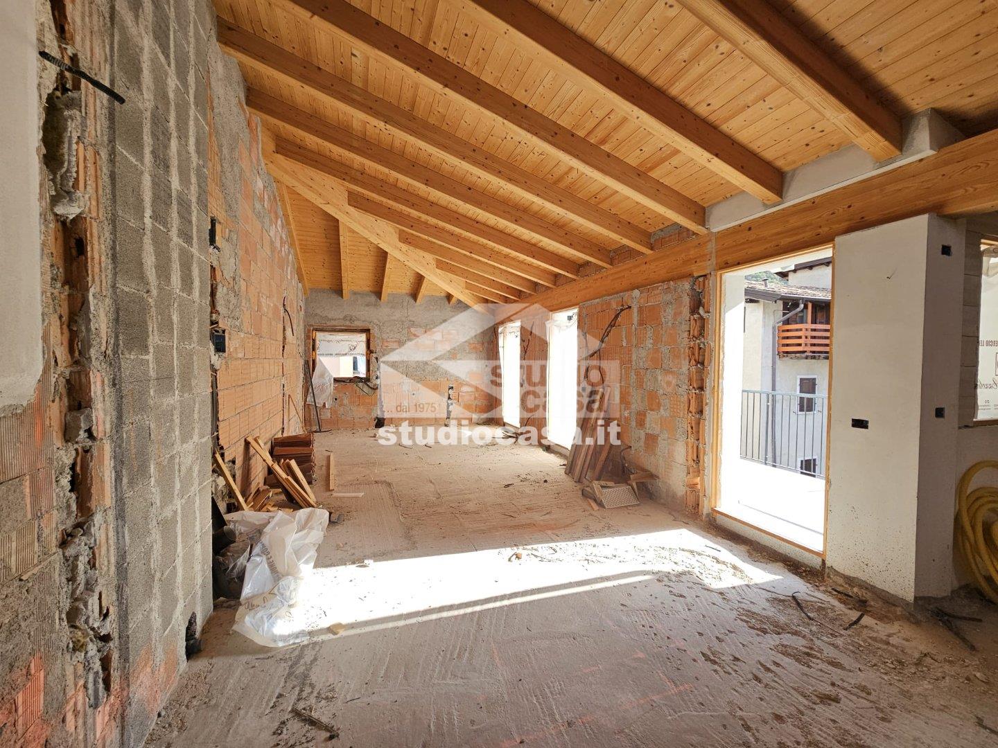 Attico in vendita a Nomi