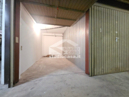 Box / Autorimessa in vendita a Rovereto