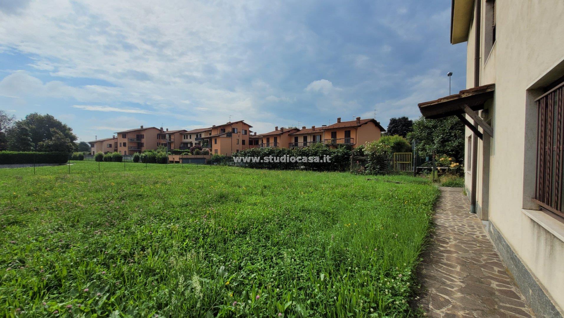 Villa Unifamiliare in vendita a Scanzorosciate