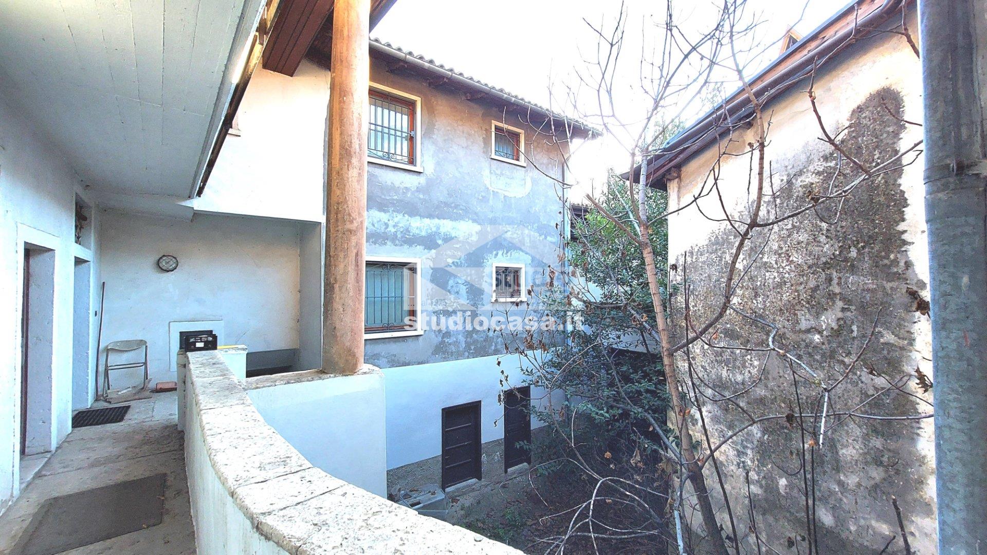 Casa Bifamiliare in vendita a Avio