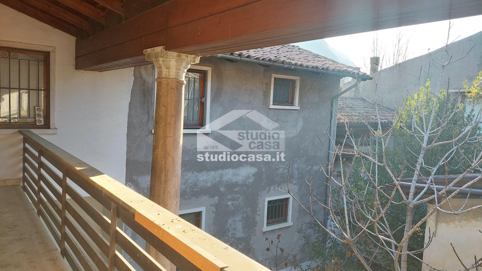 Casa Bifamiliare in vendita a Avio