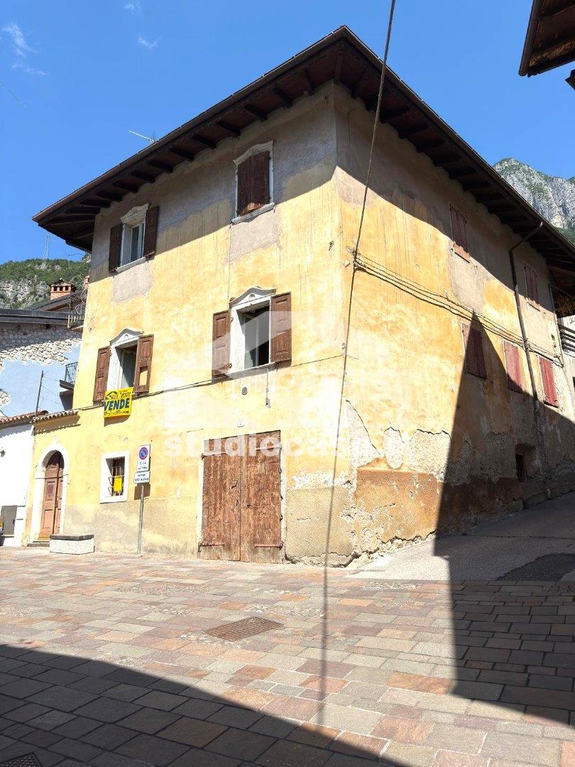 Appartamento in vendita a Avio