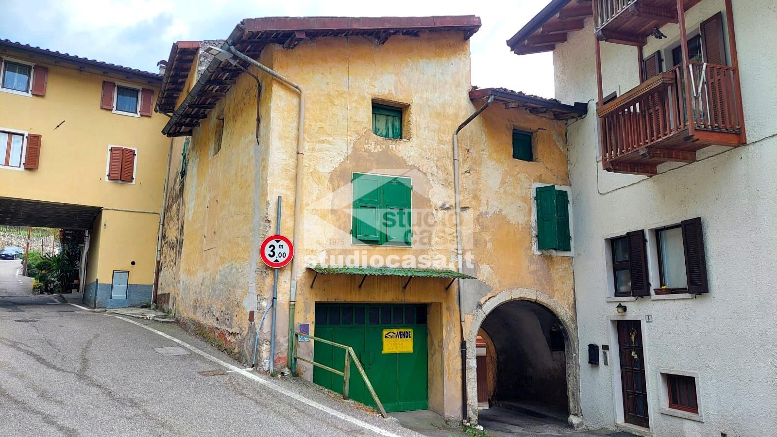 Casa Plurifamiliare in vendita a Ala