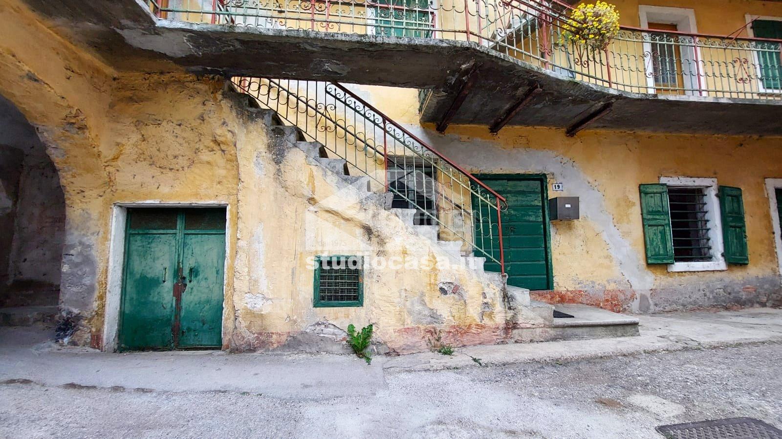 Casa Plurifamiliare in vendita a Ala