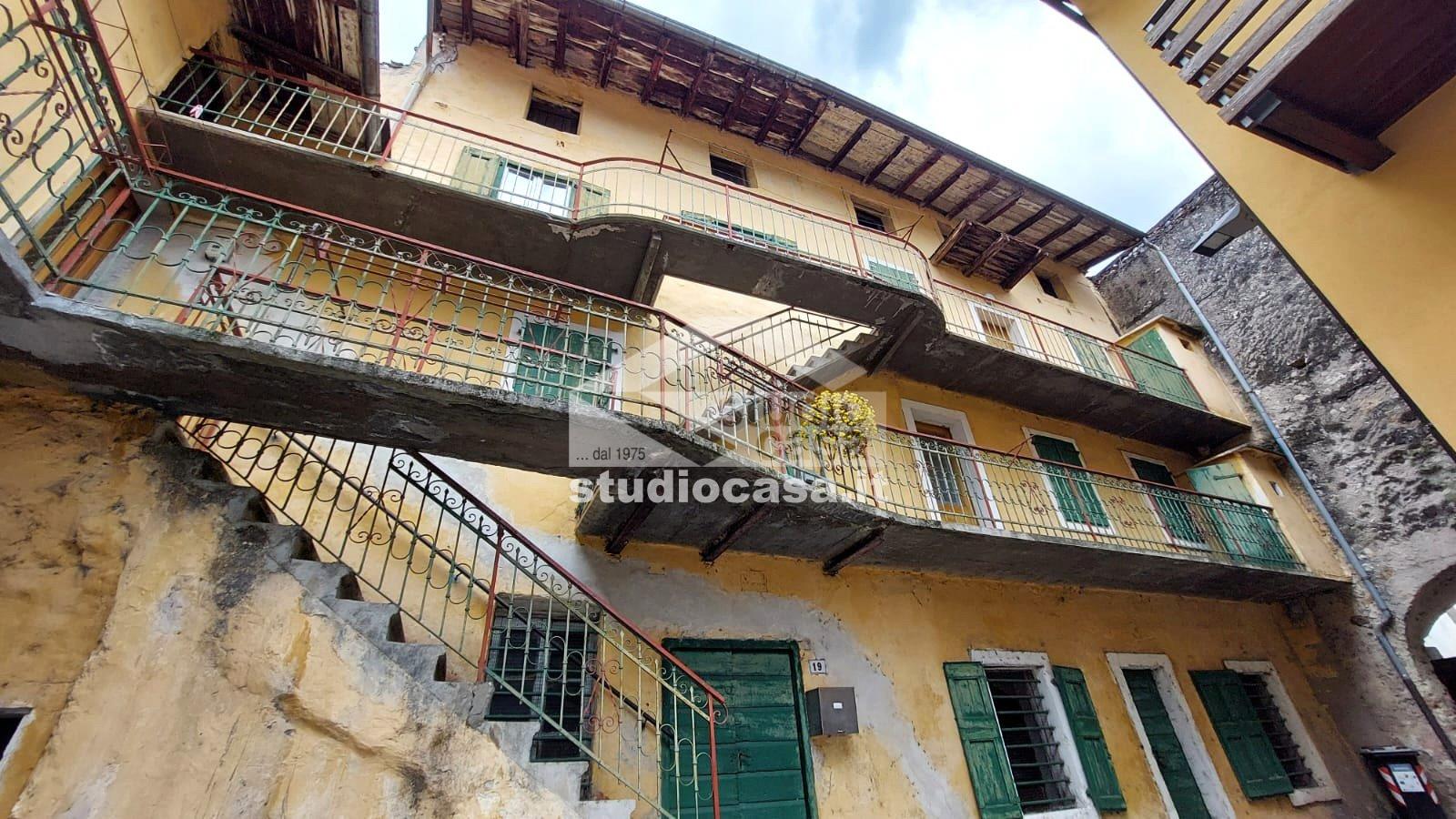 Casa Plurifamiliare in vendita a Ala