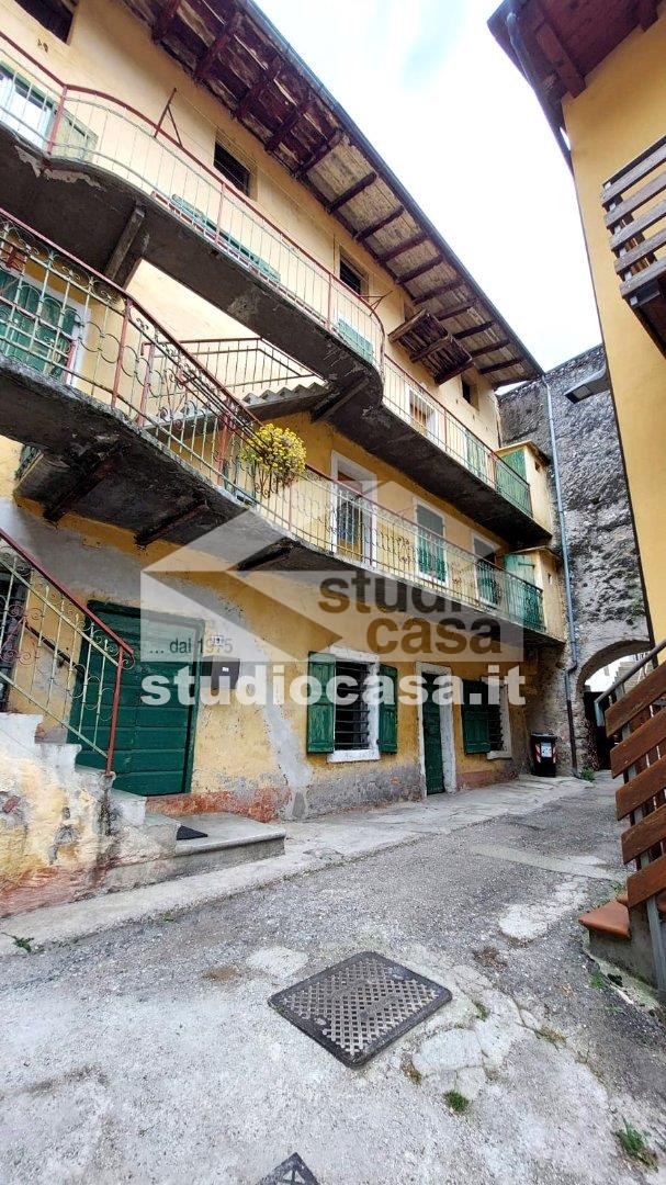Casa Plurifamiliare in vendita a Ala