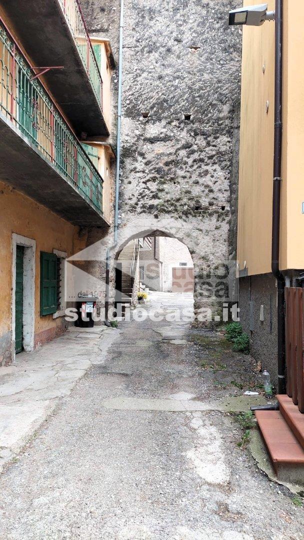 Casa Plurifamiliare in vendita a Ala