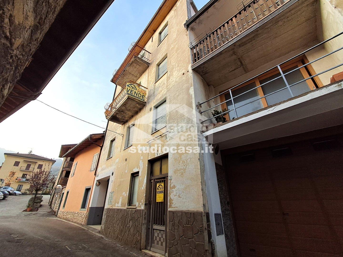 Appartamento in vendita a Ronzo-Chienis