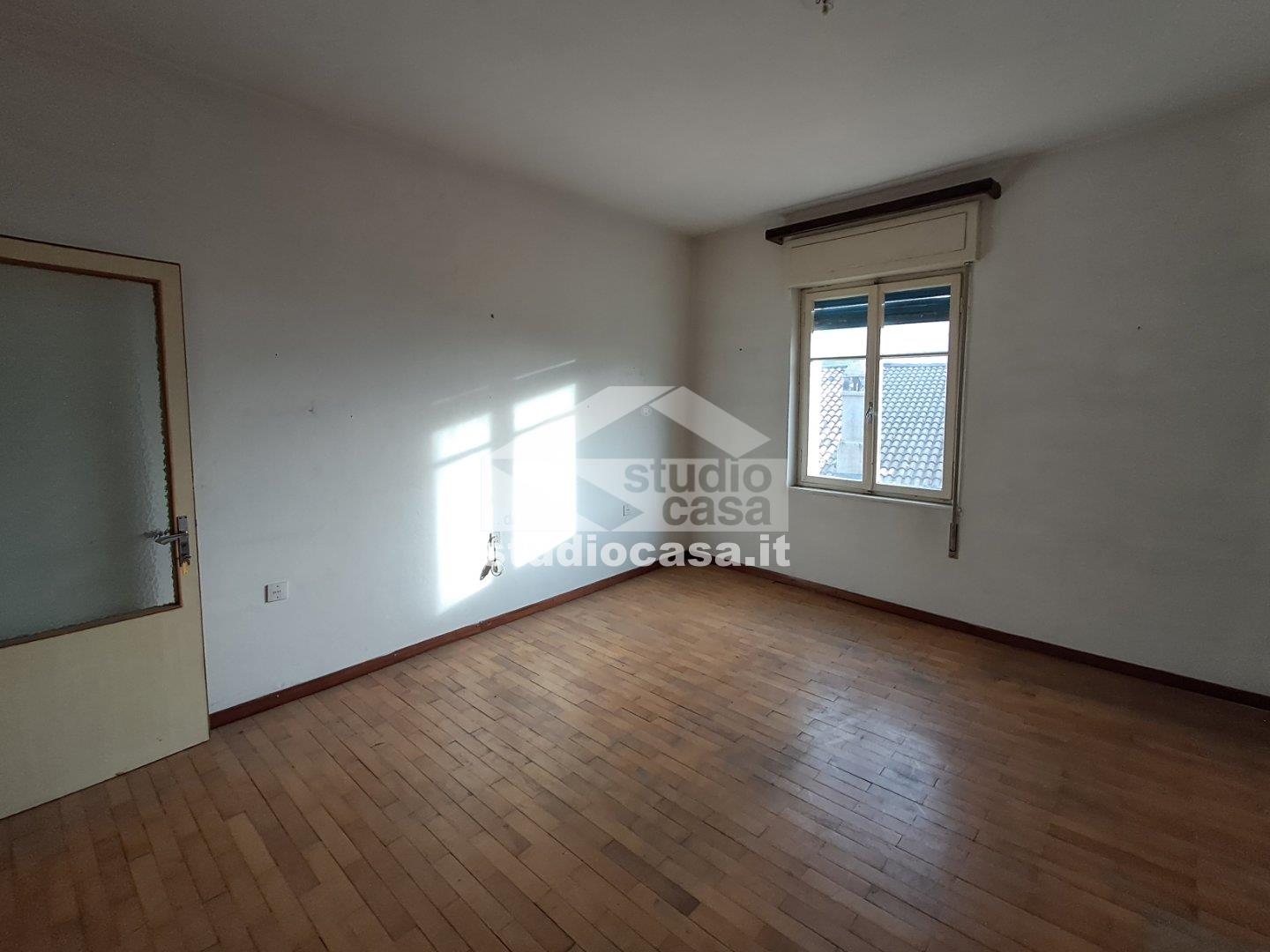 Appartamento in vendita a Ronzo-Chienis