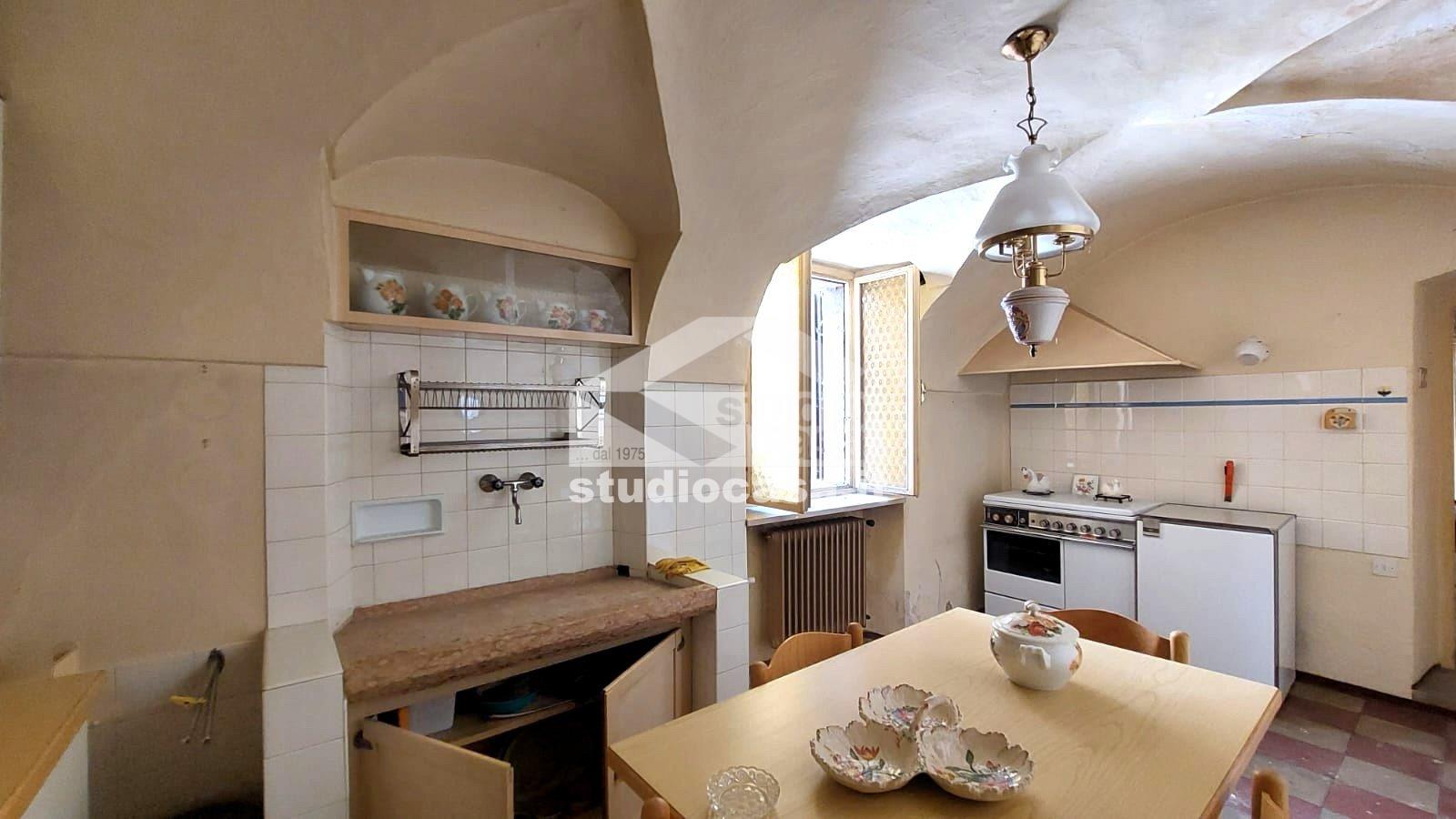 Casa Plurifamiliare in vendita a Ala