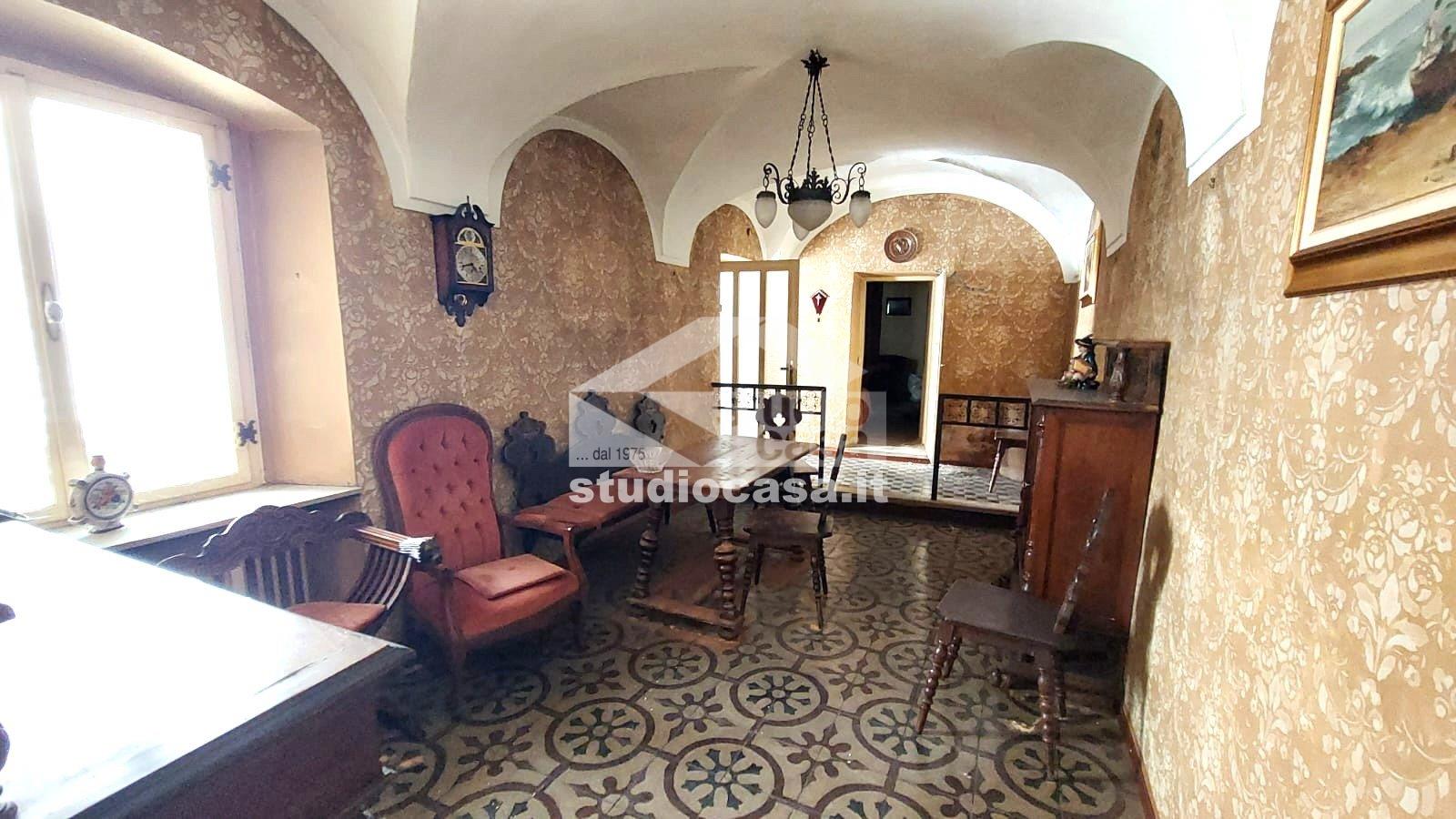 Casa Plurifamiliare in vendita a Ala