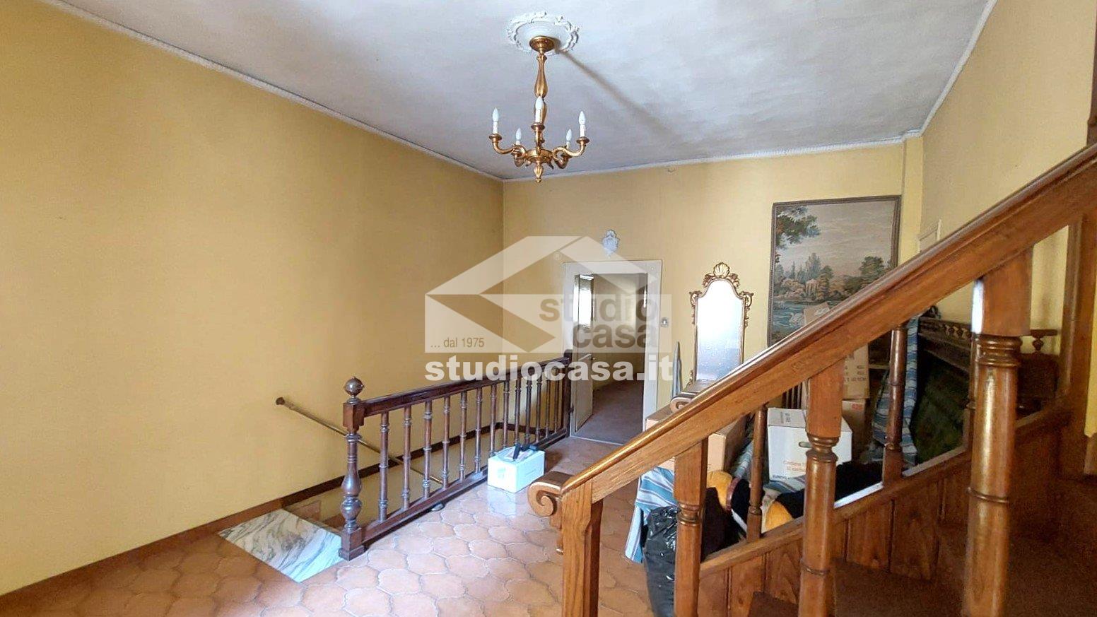 Casa Plurifamiliare in vendita a Ala