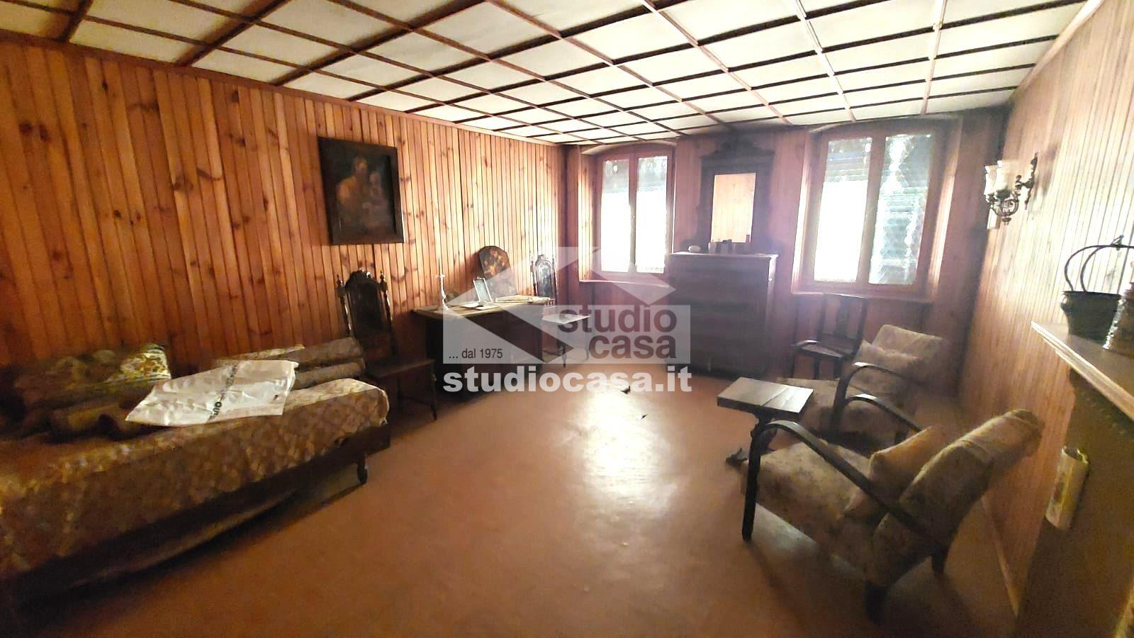 Casa Plurifamiliare in vendita a Ala