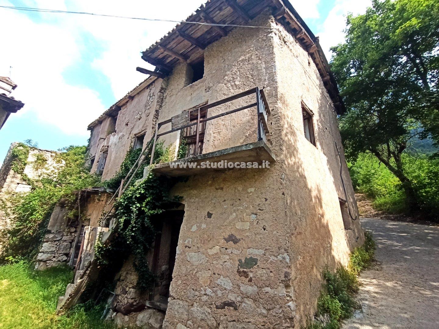 Casa Rustica in vendita a Ala