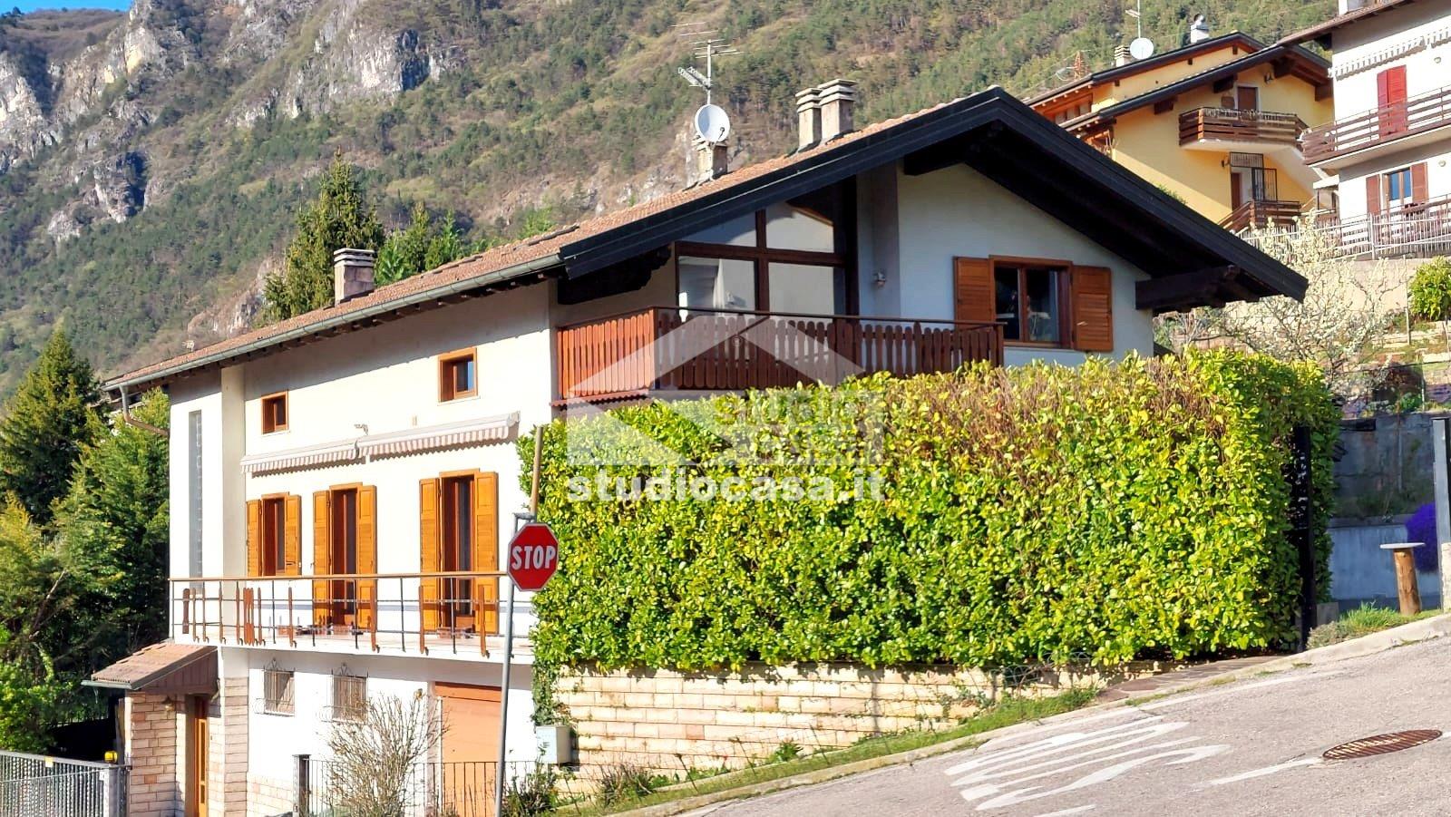 Villa Bifamiliare in vendita a Trento
